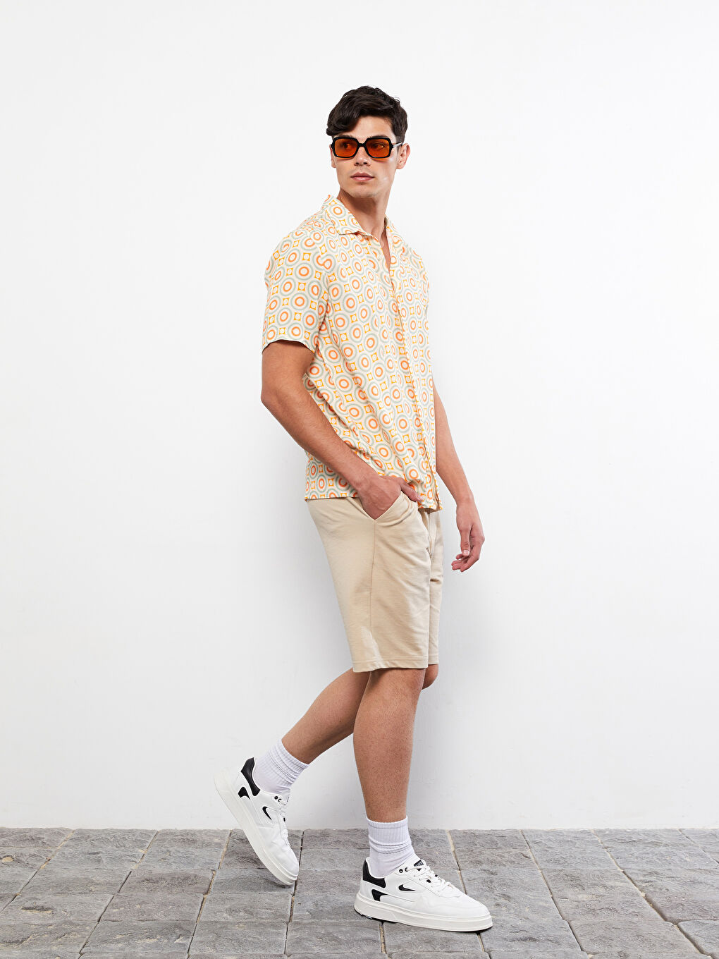 Bej Standart Kalıp Örme Erkek Şort