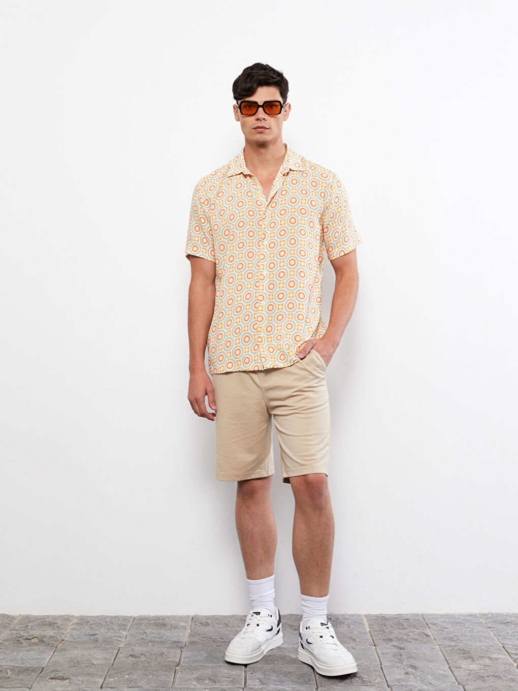 Bej Standart Kalıp Örme Erkek Şort-1