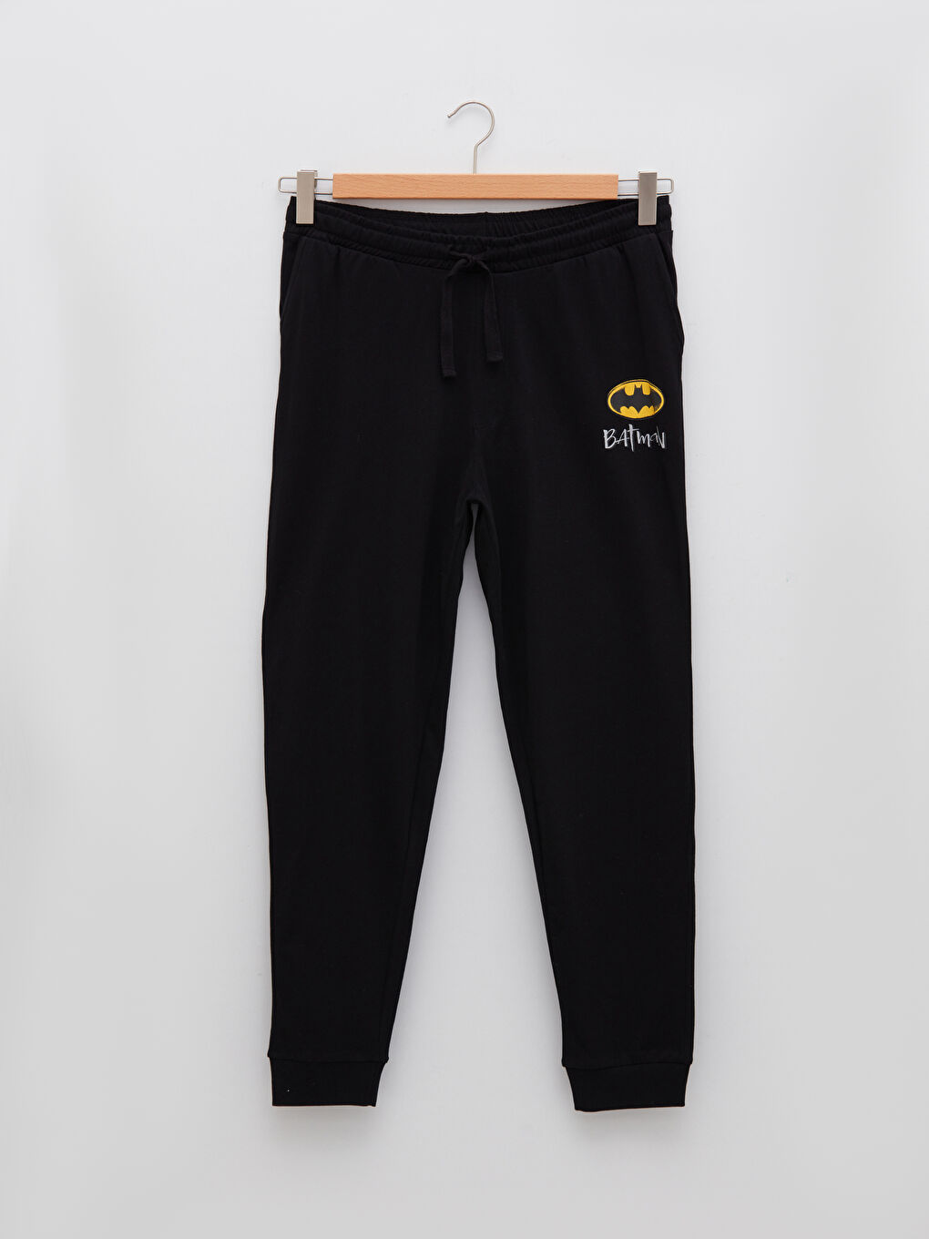 LC WAIKIKI Standard Fit Batman Printed Pajamas -S23463Z8-RQN