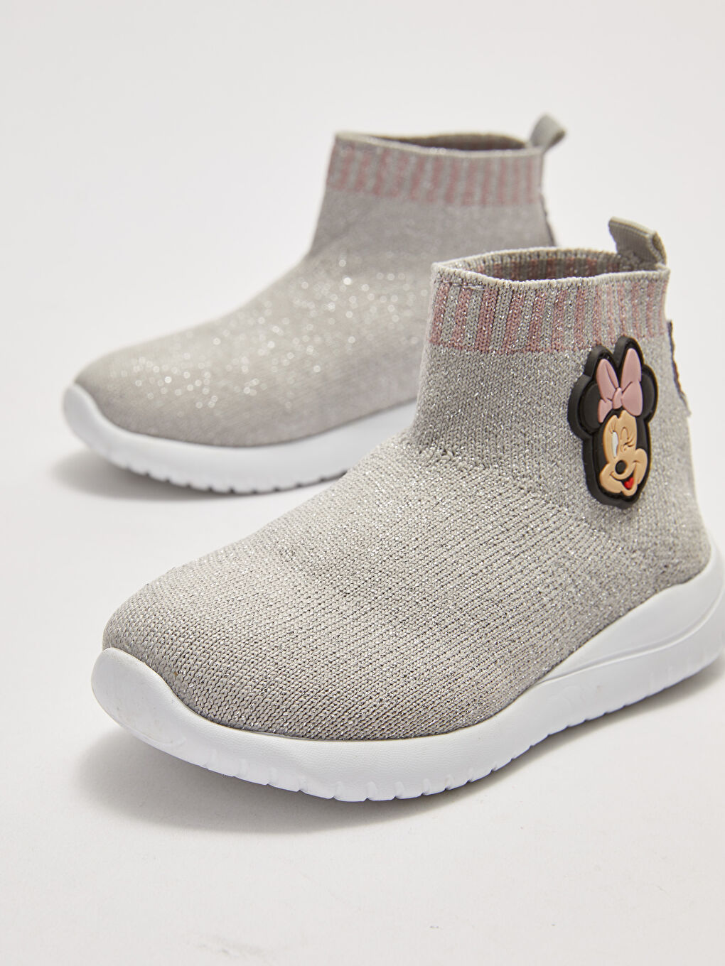 Gri Minnie Mouse Lisanslı 3D Aplike Detaylı Kalın Taban Kız Bebek Bot-2