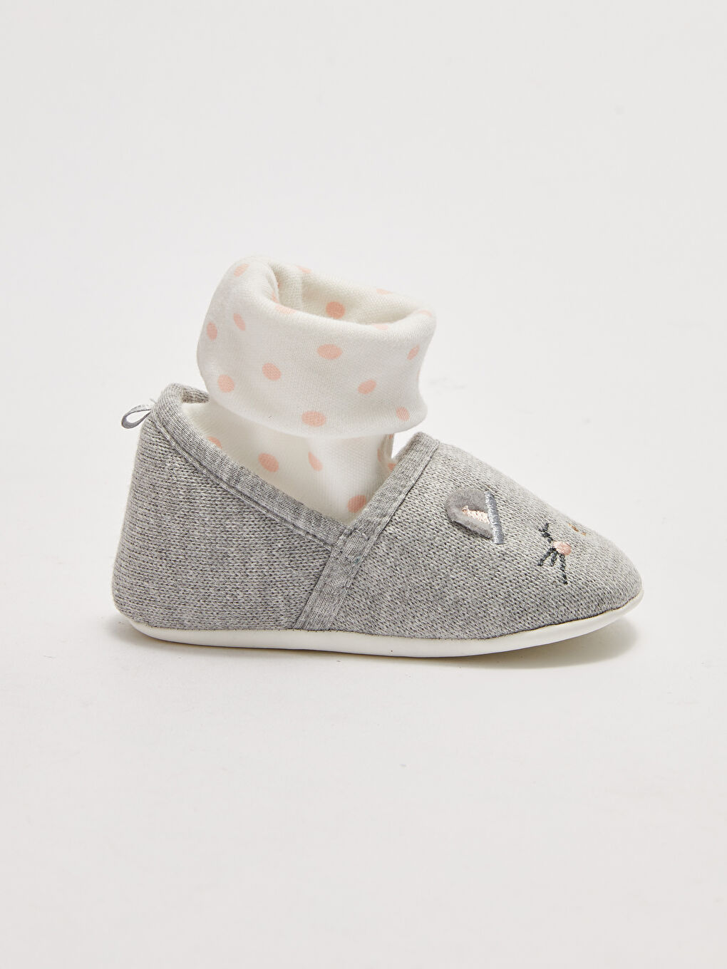 Gri Nakış Detaylı Çoraplı Kız Bebek Yürüme Öncesi Ev Ayakkabısı-1