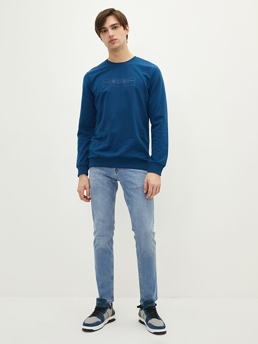 Crew Neck Long Sleeve Printed Men's Sweatshirt-2