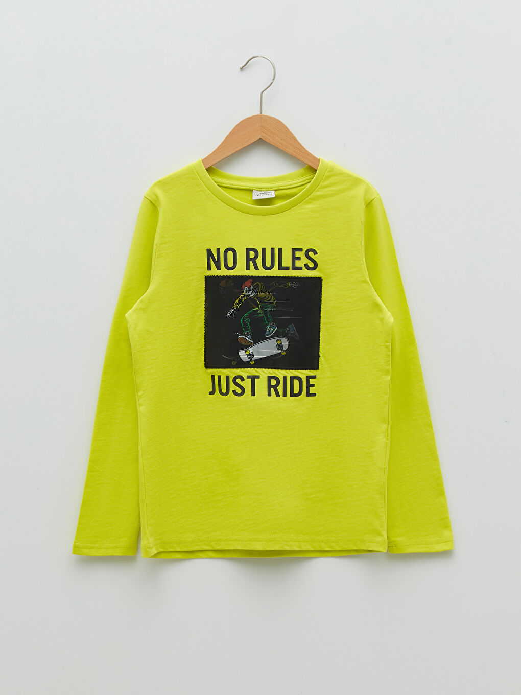 LCW Kids Crew Neck Printed Reflector Detailed Long Sleeve Cotton Boy T-Shirt -S23605Z4-FZN