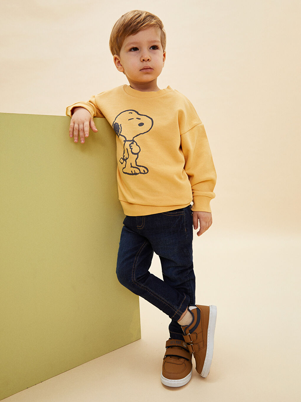 LCW baby Bisiklet Yaka Uzun Kollu Snoopy Baskılı Erkek Bebek