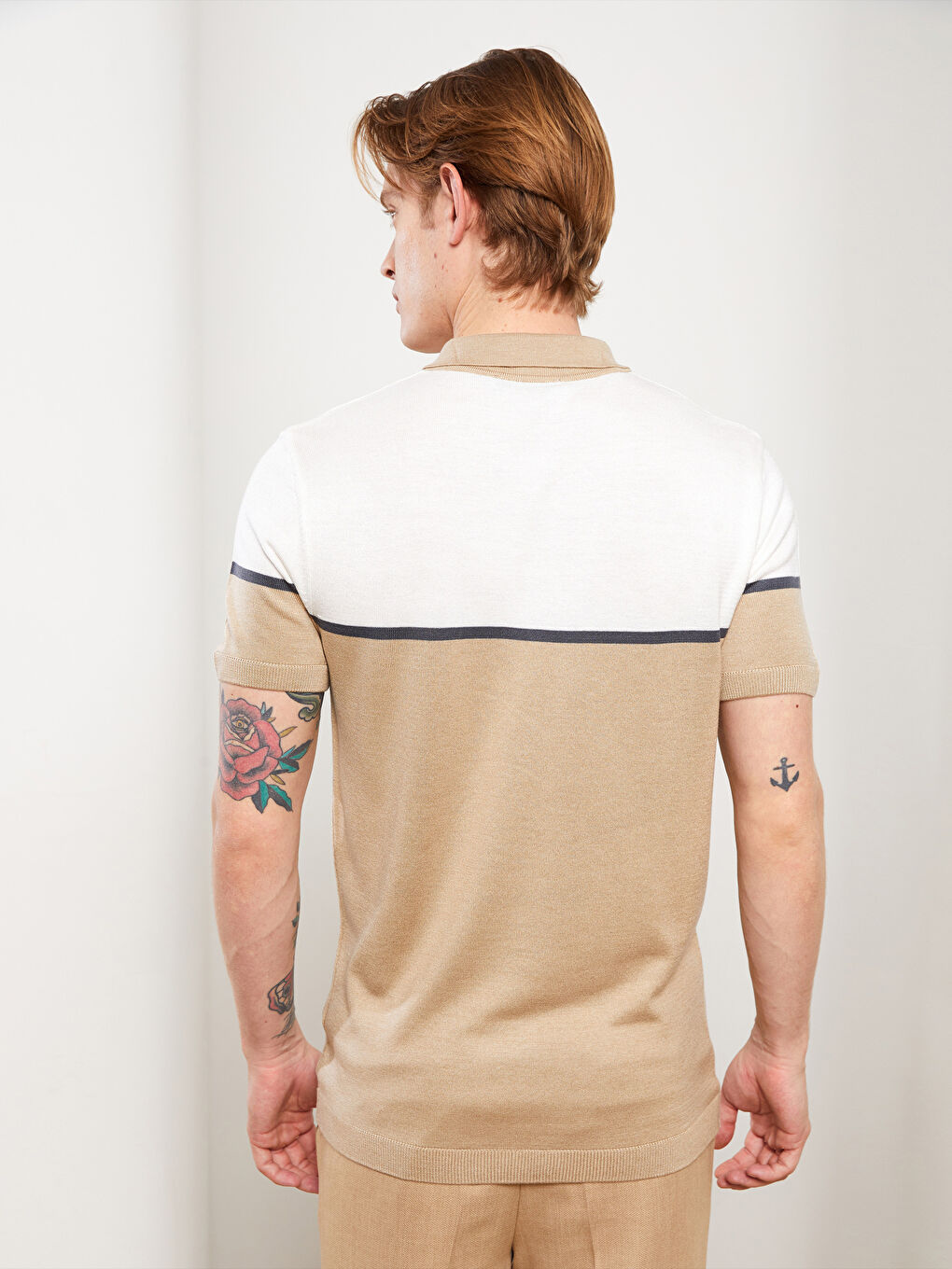 سترة ياقة بولو كم قصير بلوك الألوان للرجال-4