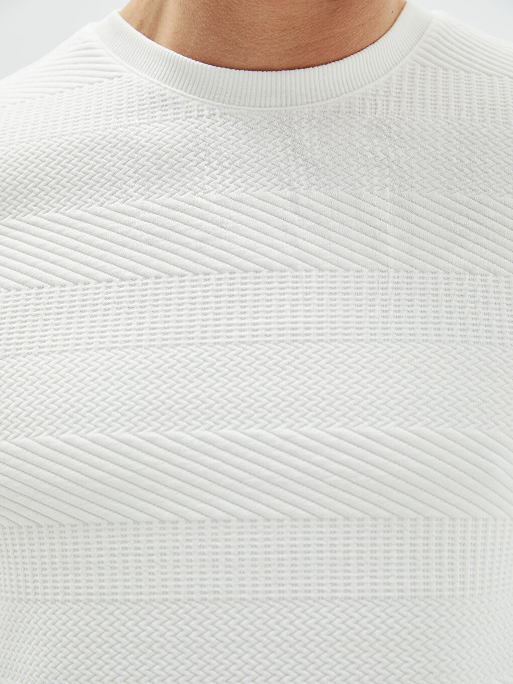 Ekru Bisiklet Yaka Uzun Kollu Erkek Sweatshirt-3