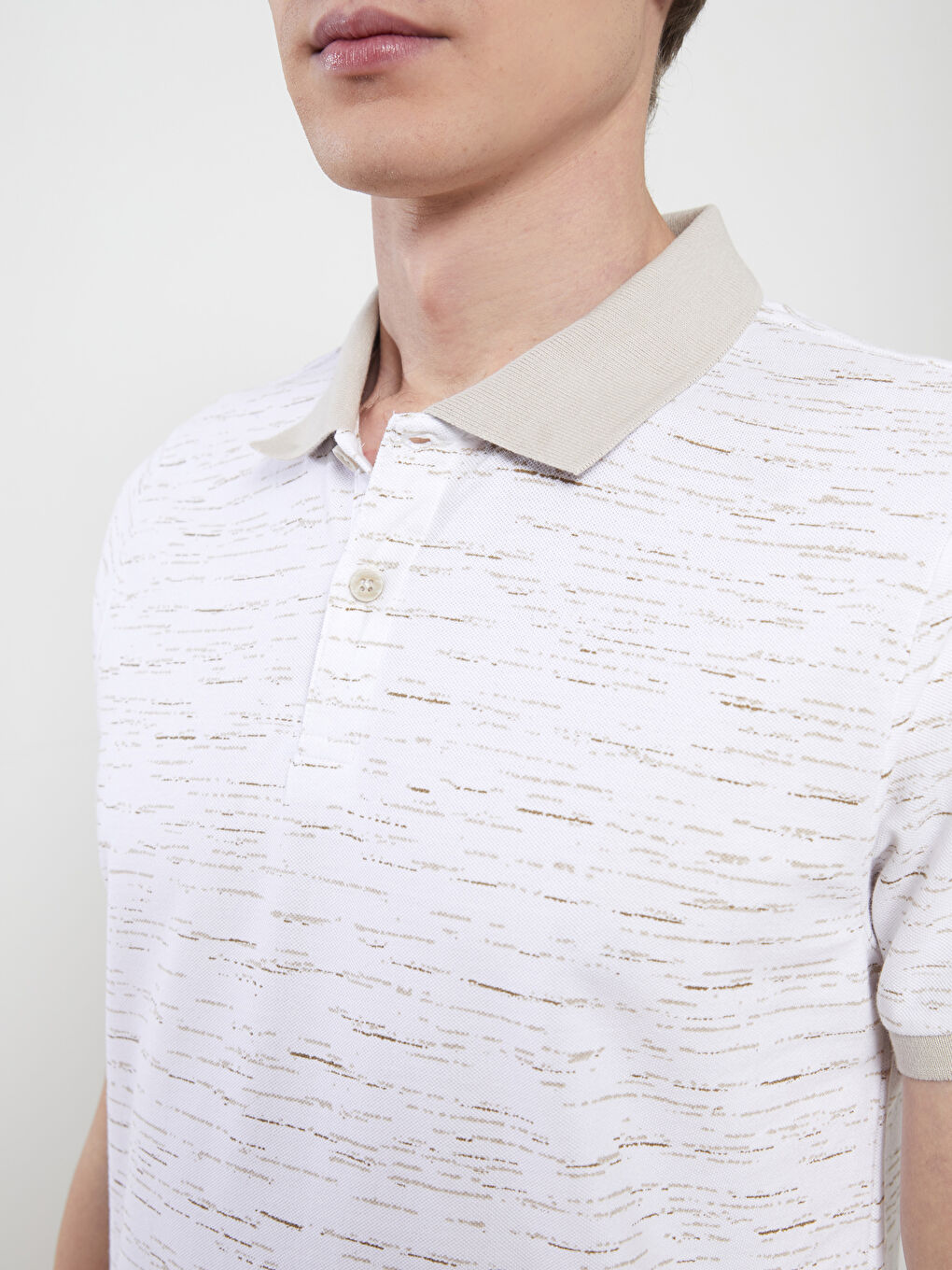 تي شورت رجالي بكم قصير وبكول بولو منقوش قماش بيكة-3