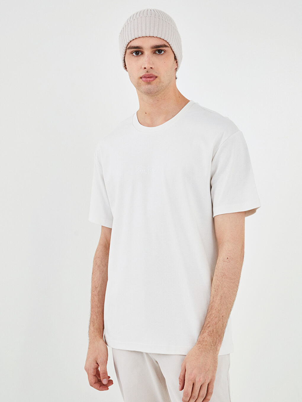 Bej Bisiklet Yaka Kısa Kollu Baskılı Penye Erkek Tişört