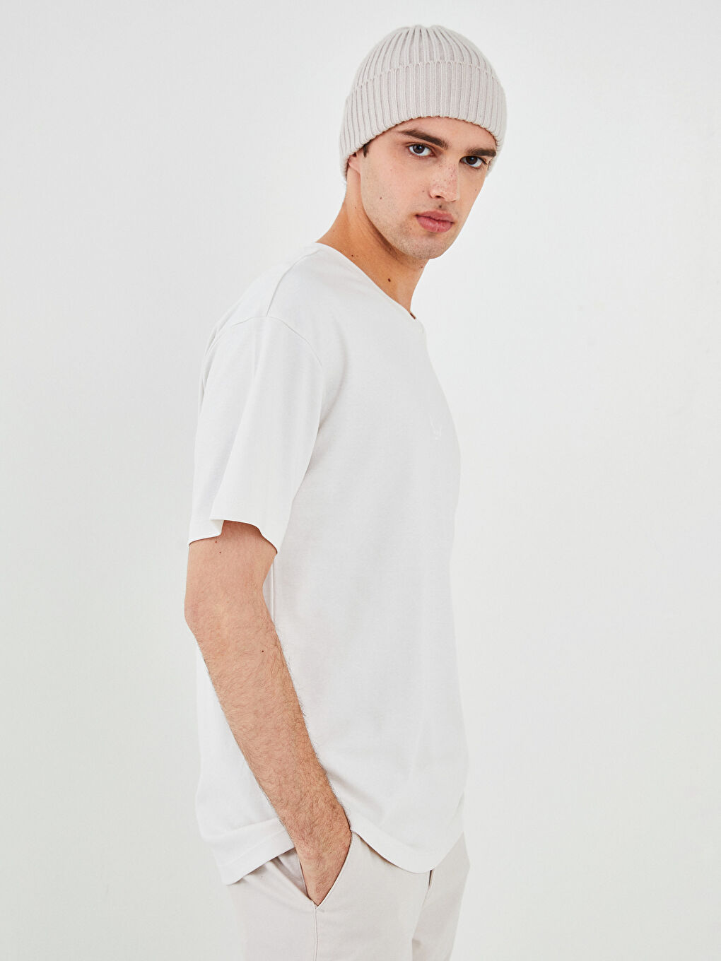 Bej Bisiklet Yaka Kısa Kollu Baskılı Penye Erkek Tişört-1