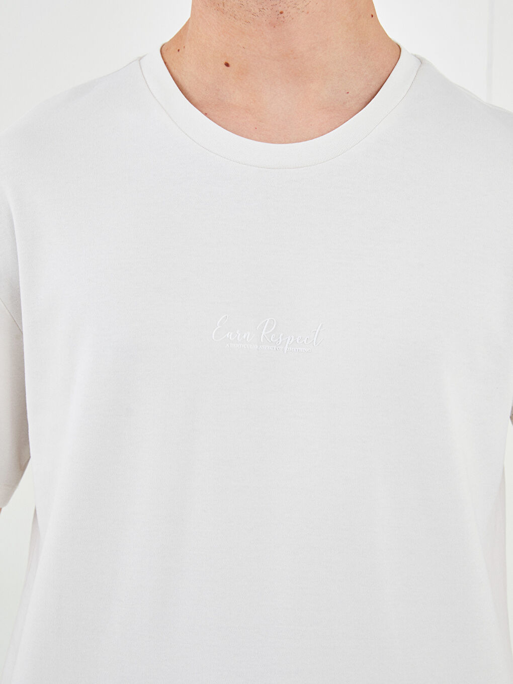 Bej Bisiklet Yaka Kısa Kollu Baskılı Penye Erkek Tişört-3