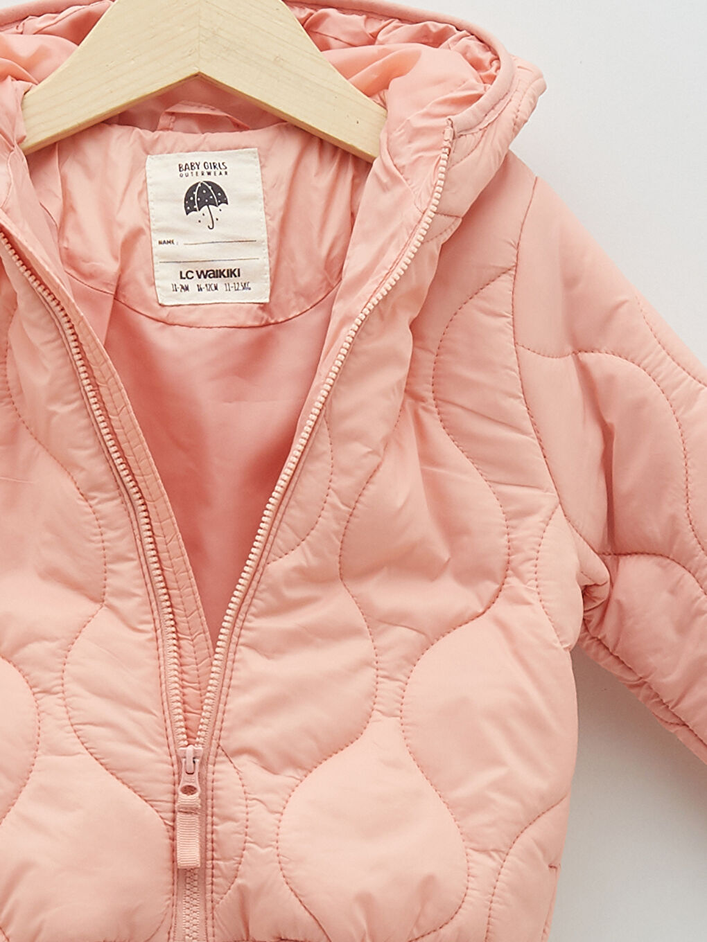 LC Waikiki Osnovni kaput sa kapuljačom i dugim rukavima za bebe devojčice sa rajsferšlusom -S23926Z1-D2E