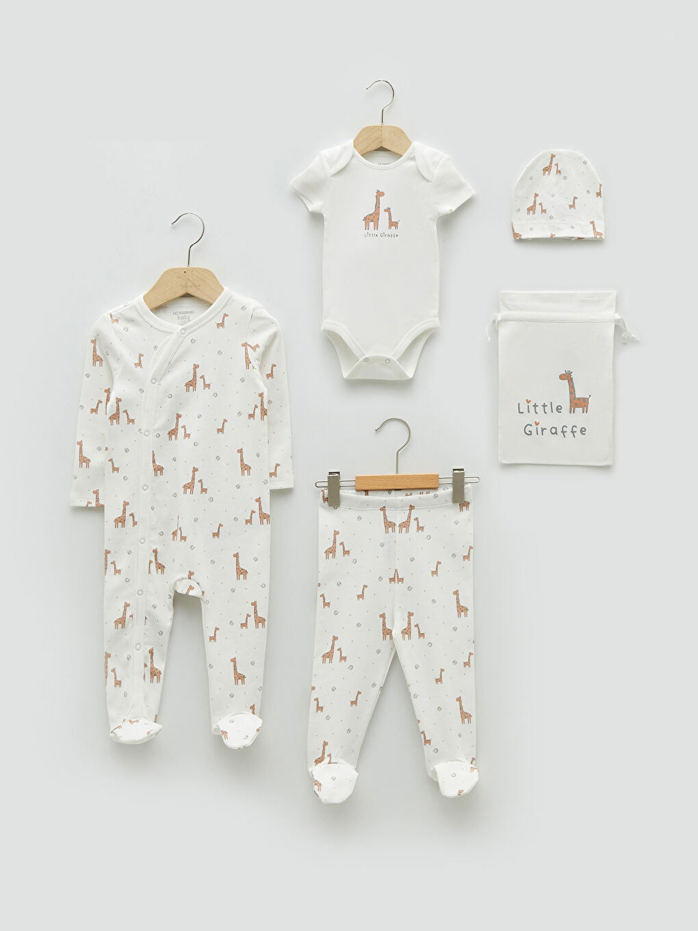 طقم خروج مستشفى للبنات الرضع مطبوع بياقة دائرية - ٥ قطع