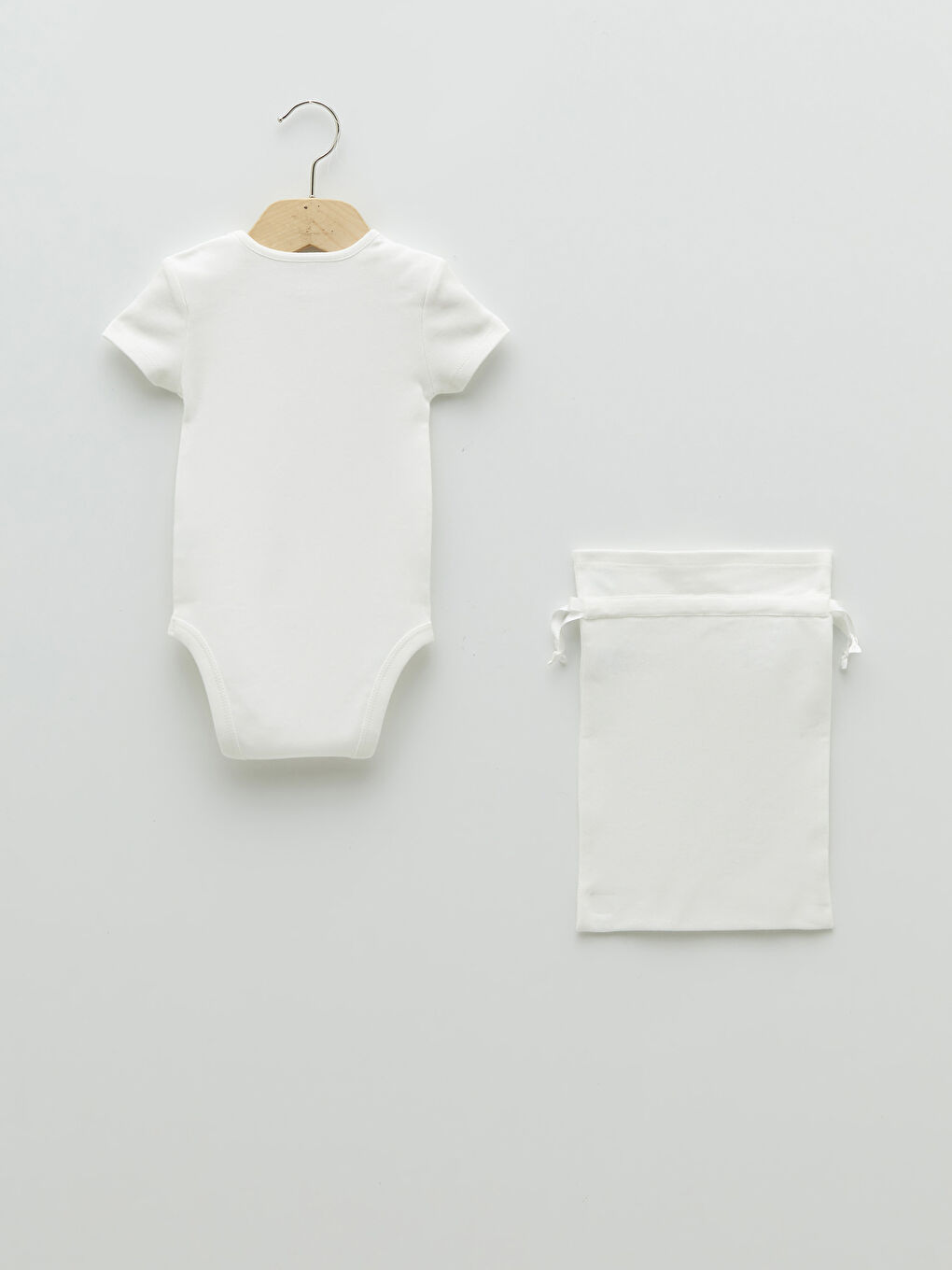 طقم خروج مستشفى للبنات الرضع مطبوع بياقة دائرية - ٥ قطع-4