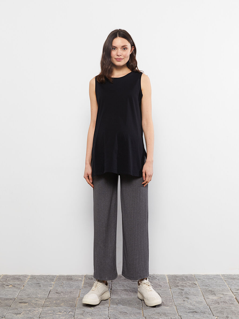 Gri Karın Panelli Düz Geniş Paça Hamile Eşofman Altı-1