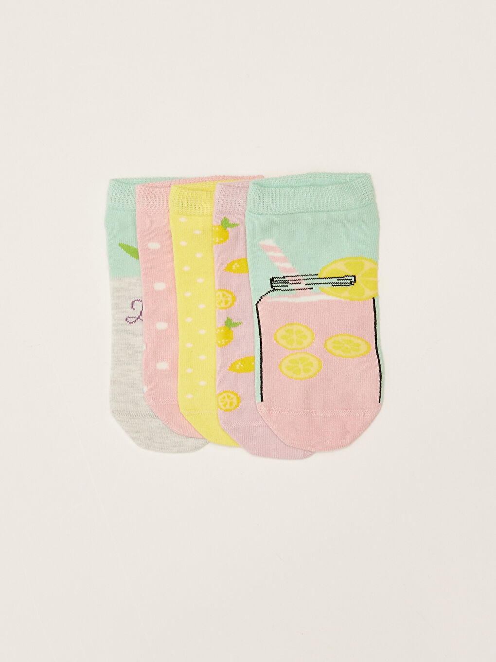 جوارب رياضية للبنات منقوشة - عبوة ٥ قطع