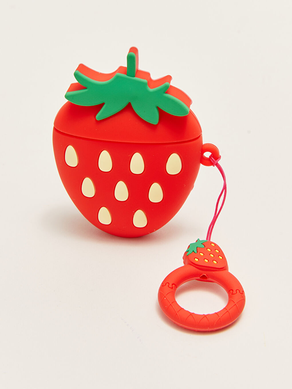 LCW ACCESSORIES Strawberry Shaped Silicone Airpod Case -S24150Z8-M0T