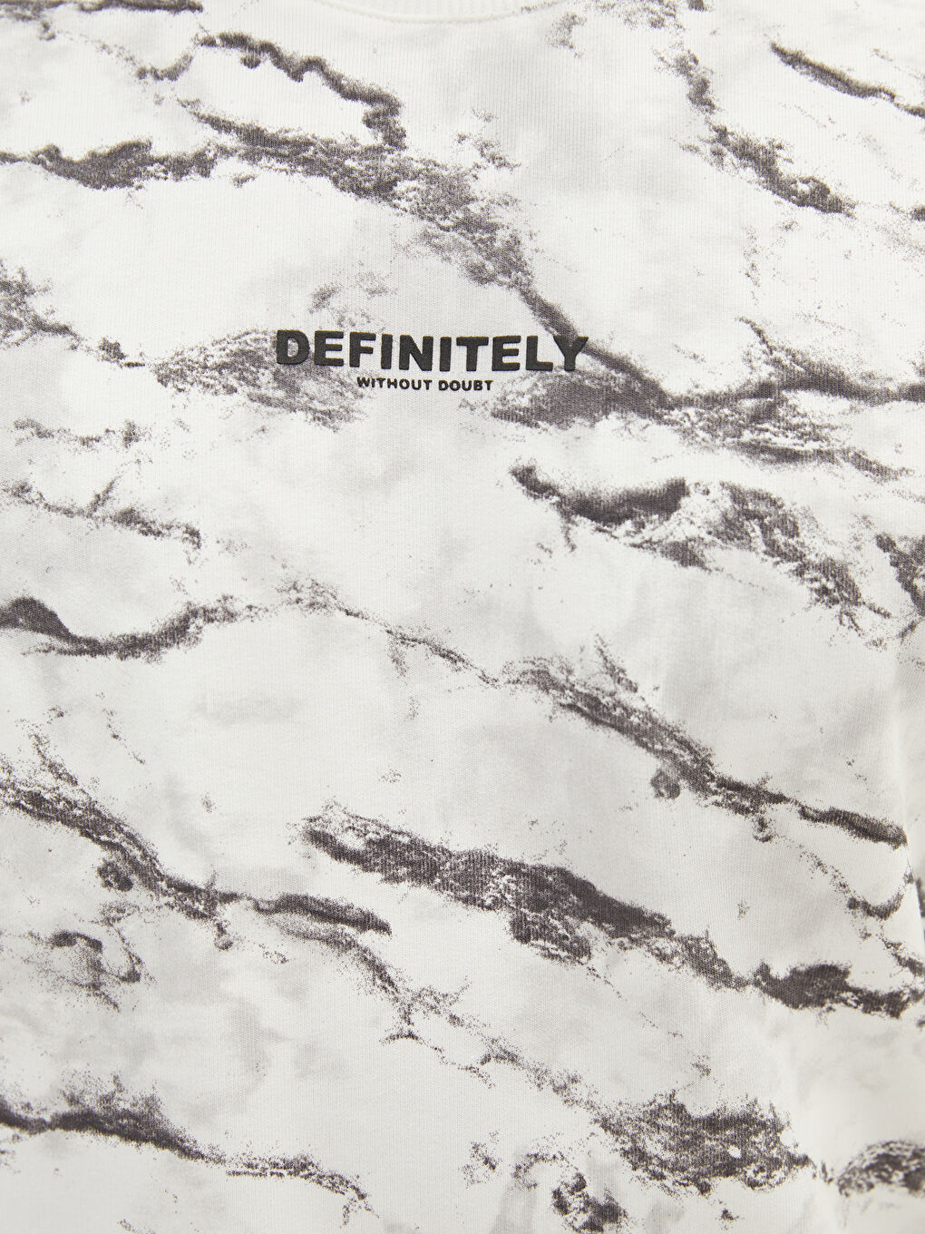 Beyaz Bisiklet Yaka Uzun Kollu Desenli Erkek Sweatshirt-3