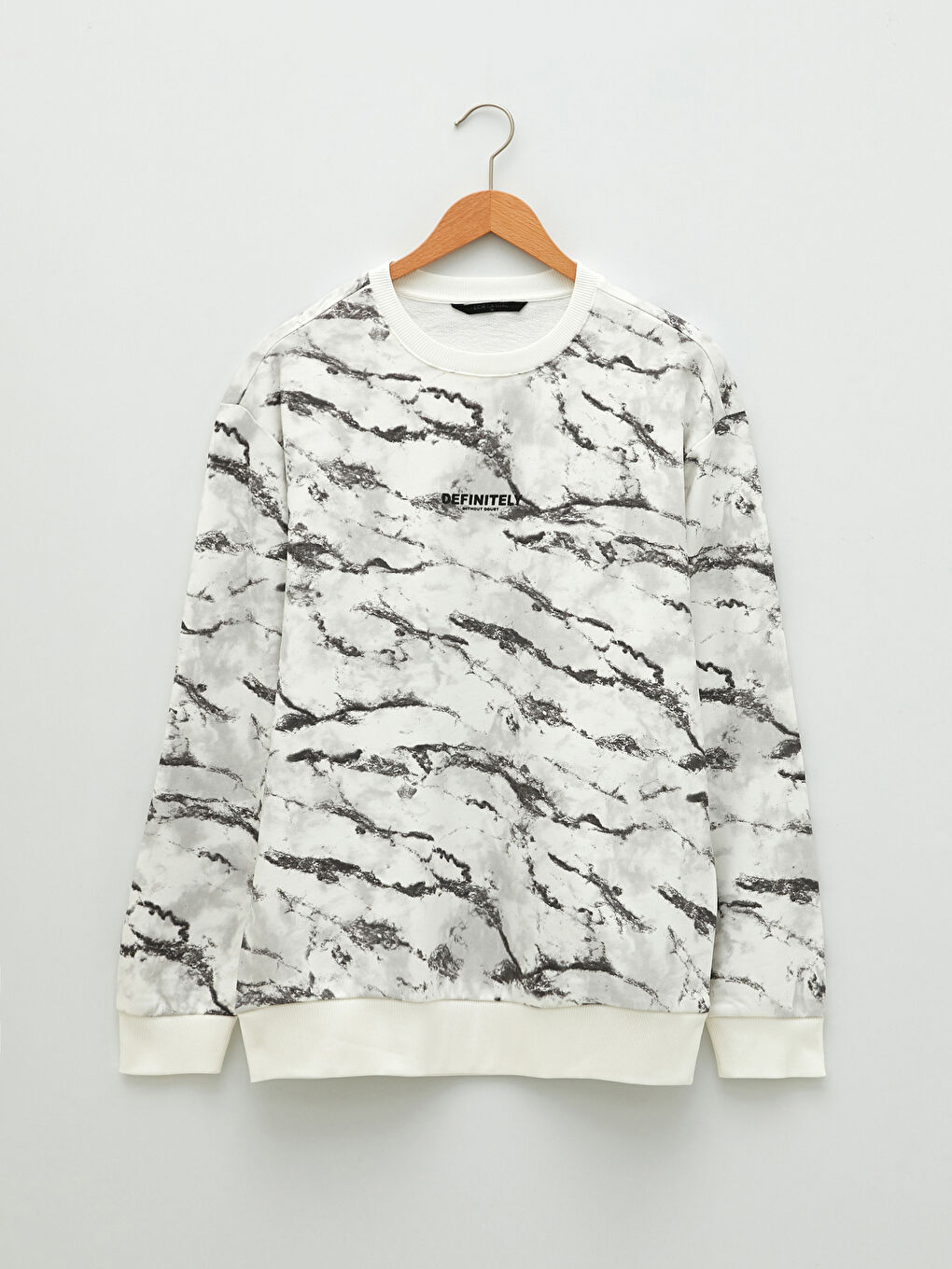 Beyaz Bisiklet Yaka Uzun Kollu Desenli Erkek Sweatshirt-5