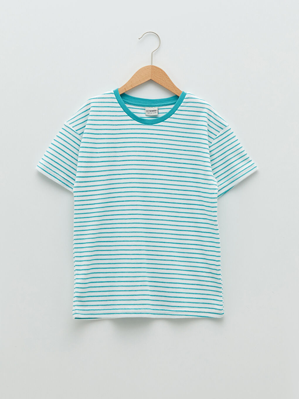 LCW Kids Тениска с кръгло деколте, раирана, с къс ръкав за момчета -S24330Z4-LFT