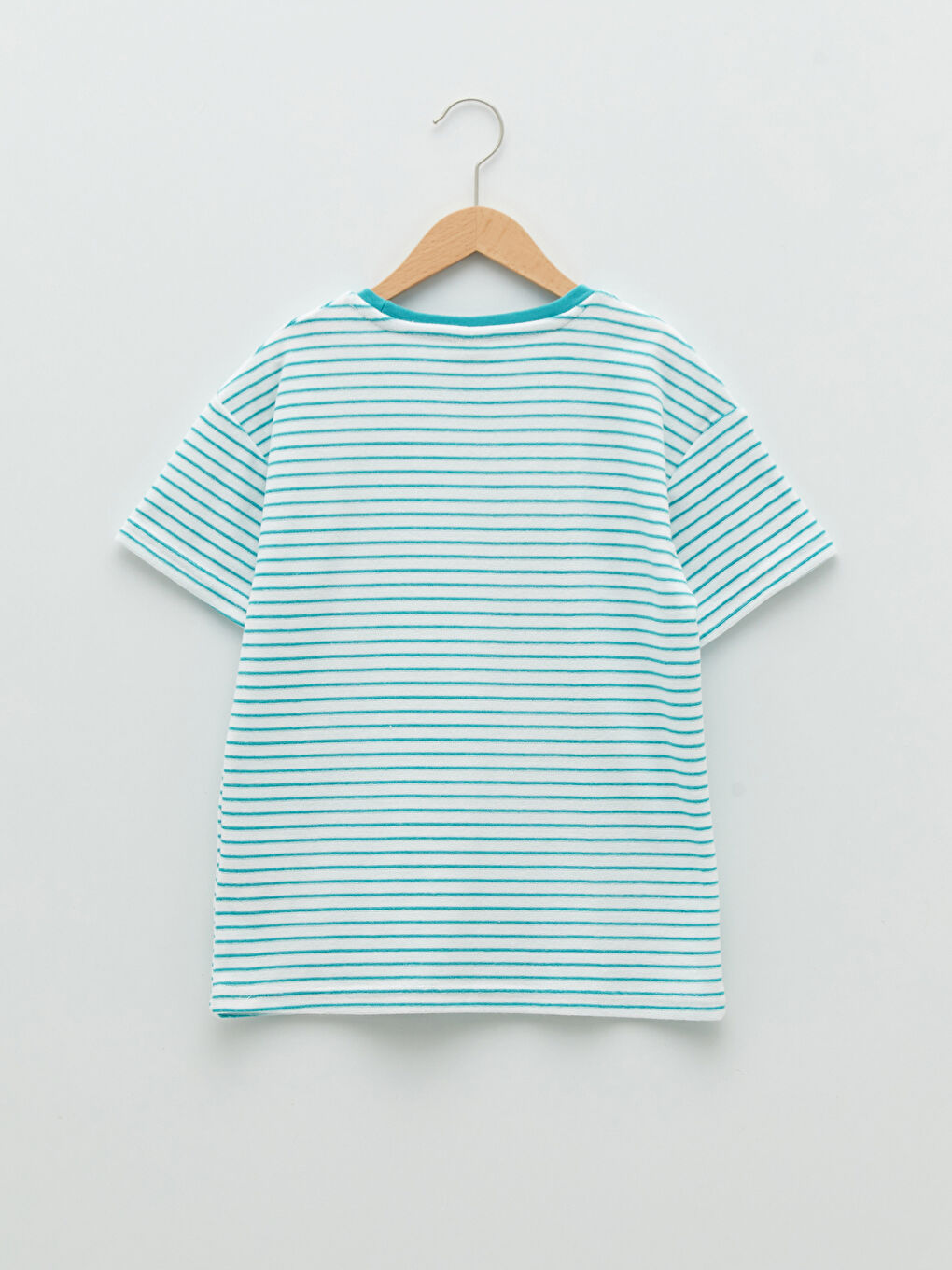 LCW Kids Тениска с кръгло деколте, раирана, с къс ръкав за момчета -S24330Z4-LFT