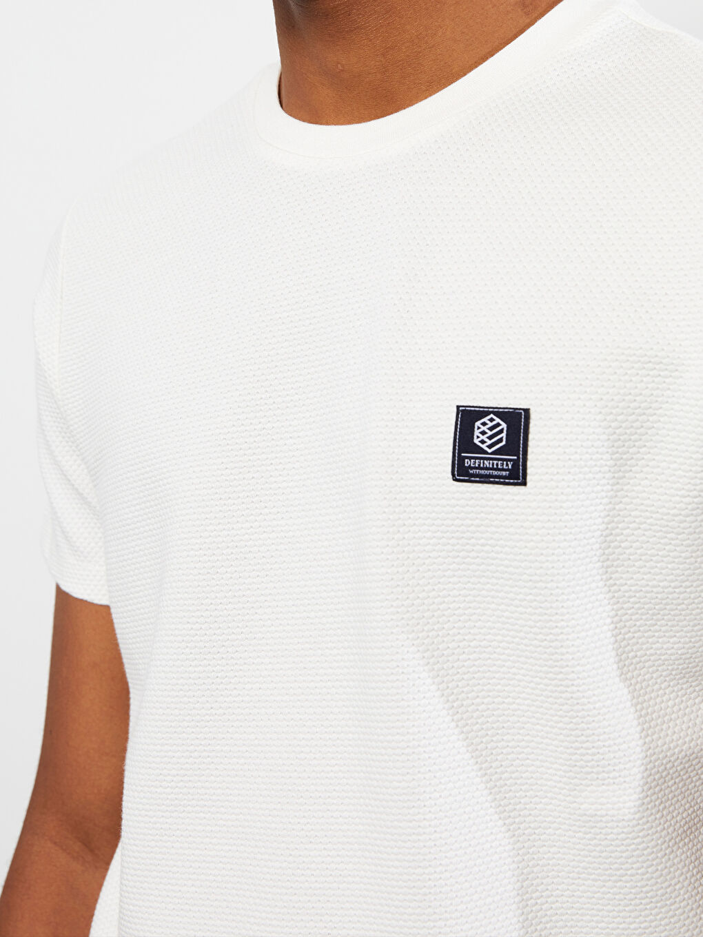 تيشيرت رجالي ياقة دائرية كم قصير مطبوع قطن ممشط-3