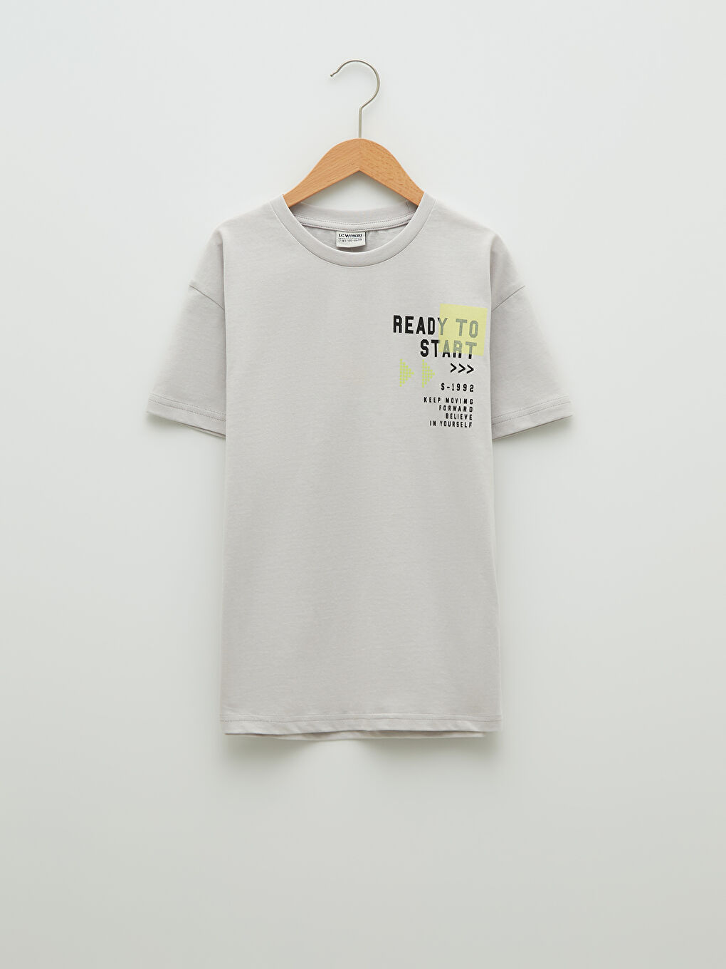 قميص ولادي كم قصير مطبوع بكول مدور قطن