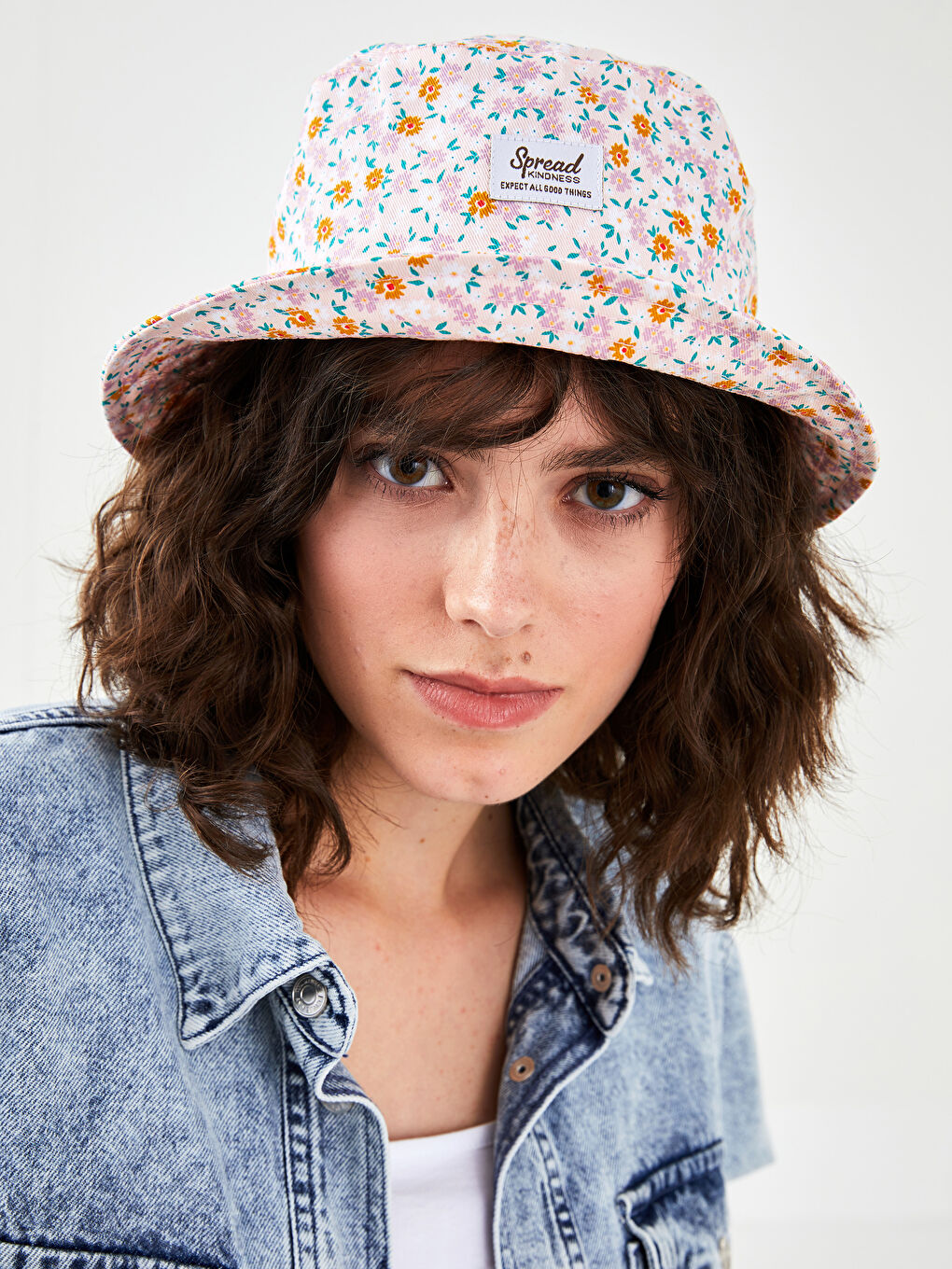 Floral Pattern Label Printed Women's Bucket Hat