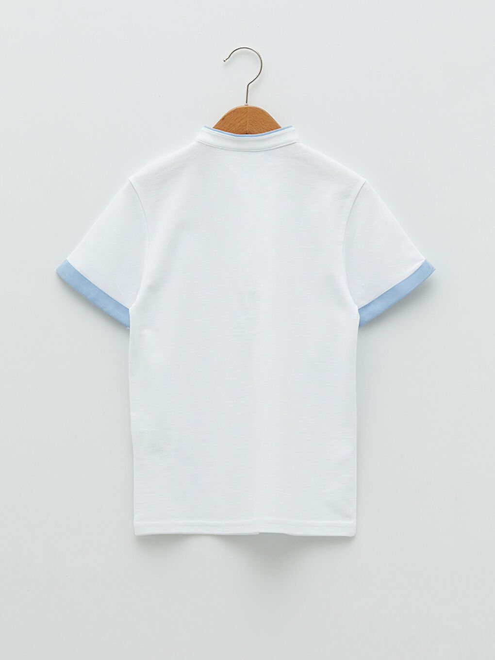 Beyaz Hakim Yaka Basic Kısa Kollu Erkek Çocuk Tişört-1