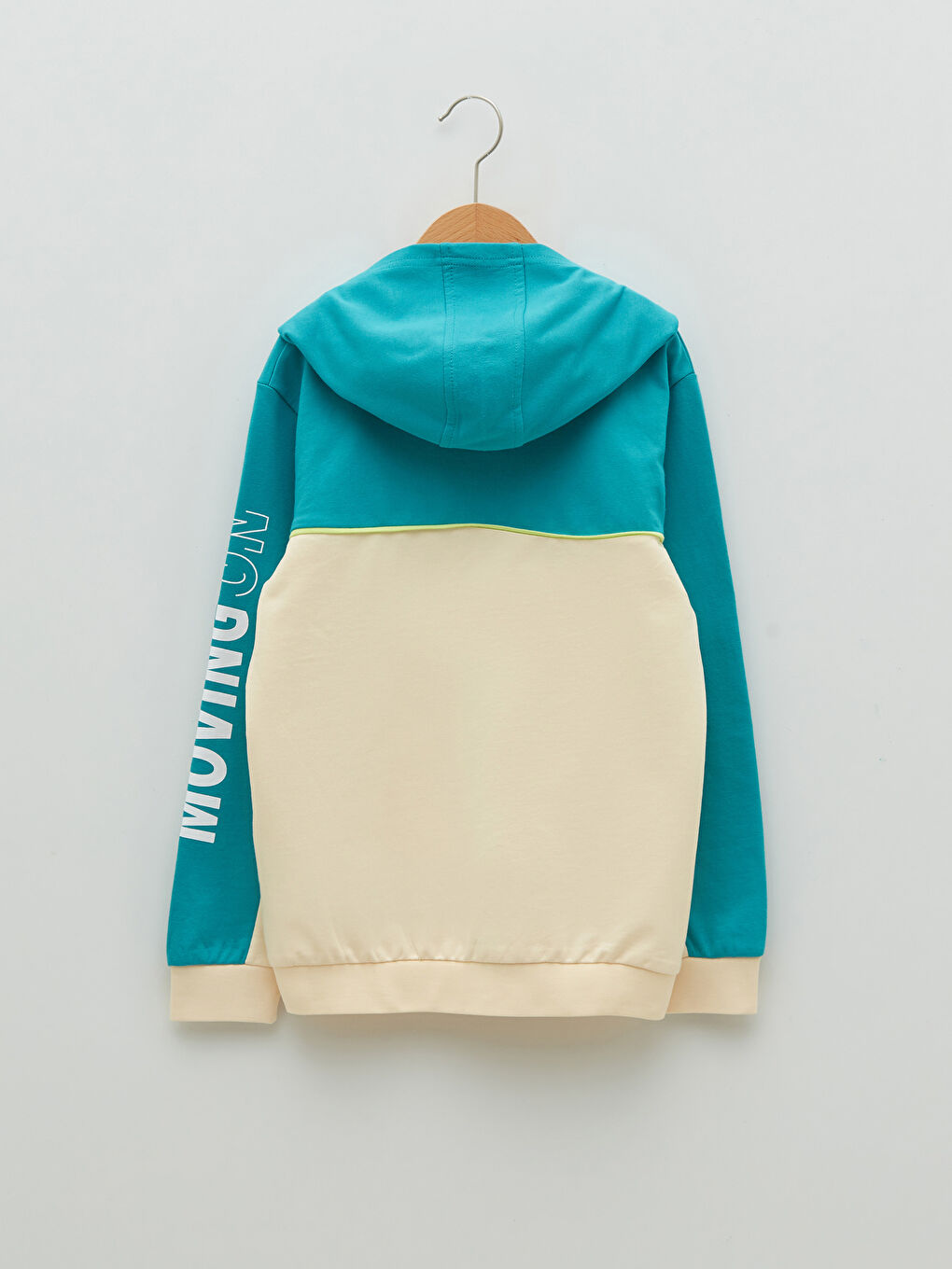 LCW Kids Bej Kapüşonlu Renk Bloklu Uzun Kollu Erkek Çocuk Fermuarlı Sweatshirt - 1