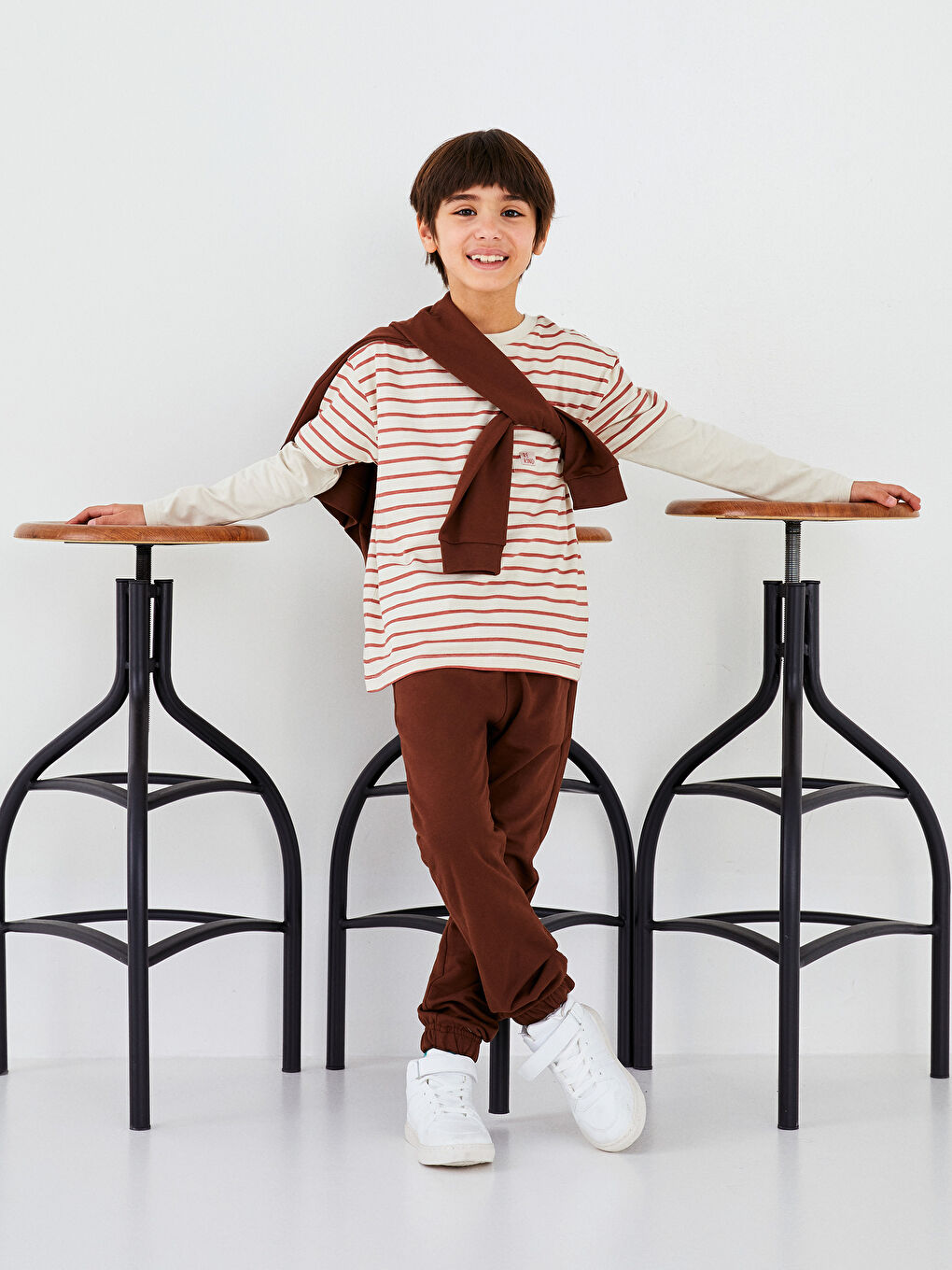 LCW Kids Тениска с кръгло деколте, раирана, с дълъг ръкав за момчета -S24572Z4-LF0