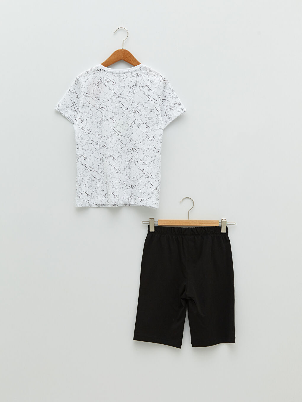 Beyaz Bisiklet Yaka Baskılı Kısa Kollu Erkek Çocuk Şortlu Pijama Takımı-1