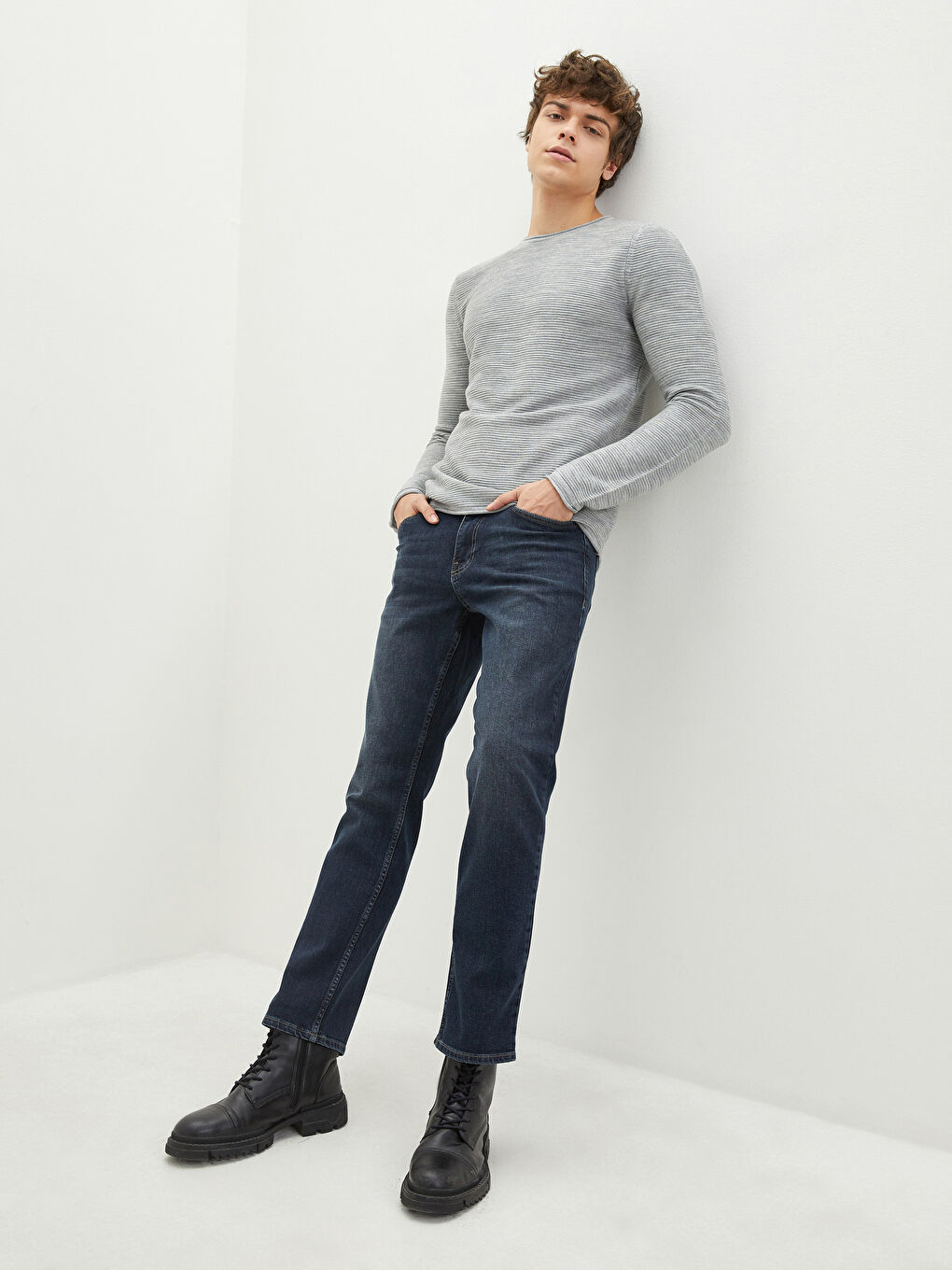 779 جينز بقصة عادية للرجال