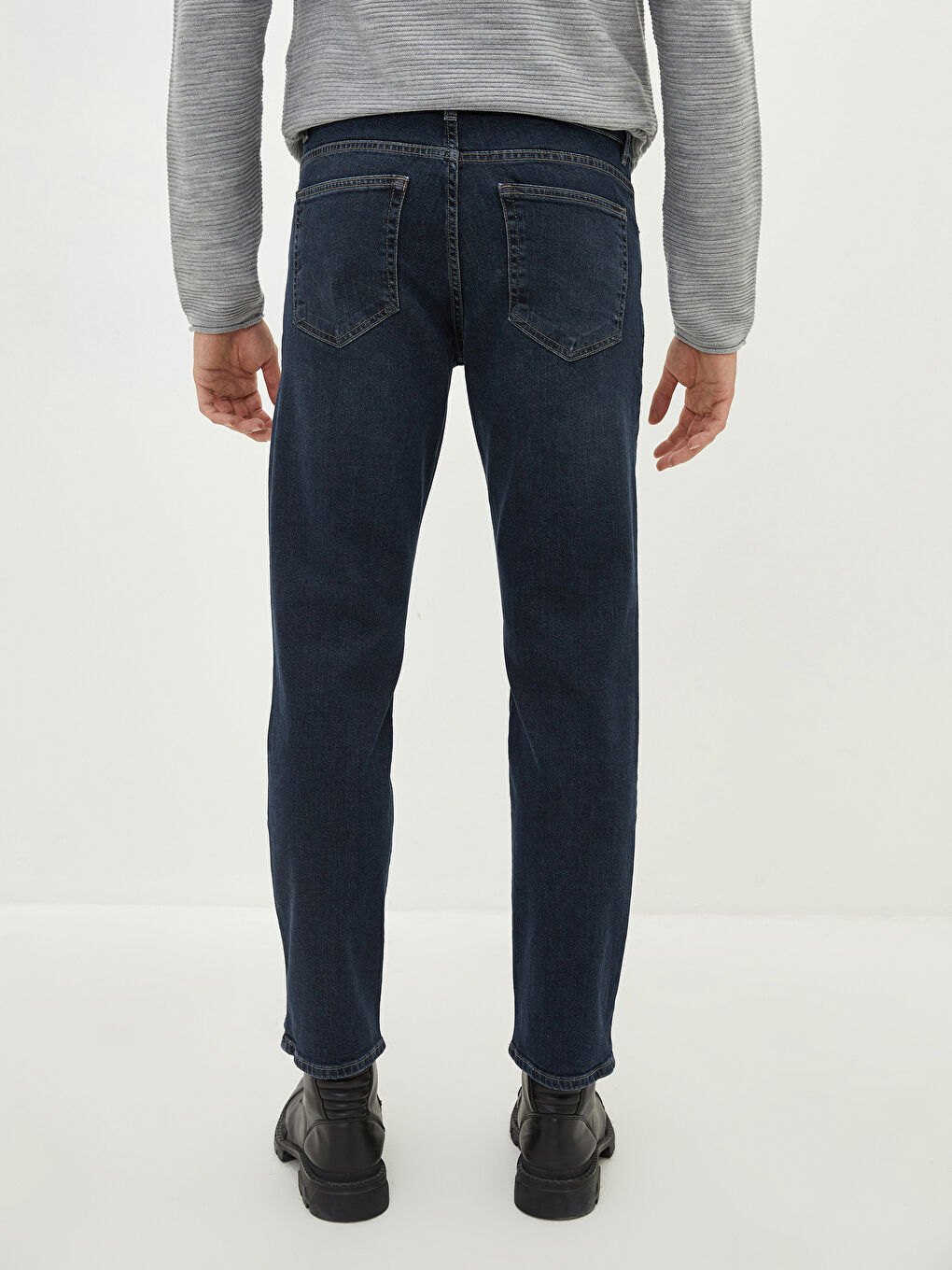 779 جينز بقصة عادية للرجال-4