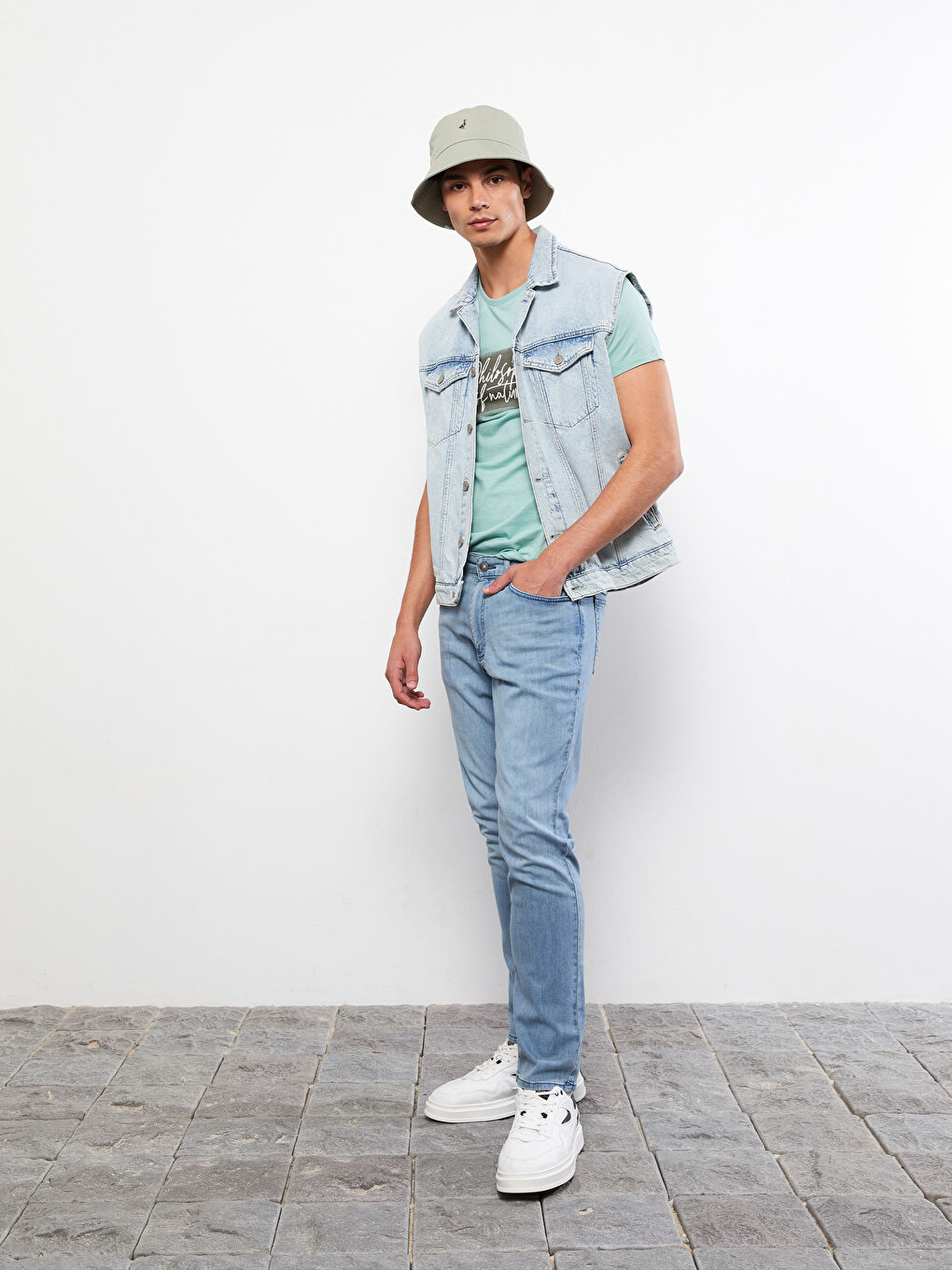 779 Regular Fit Men's Jeans-1