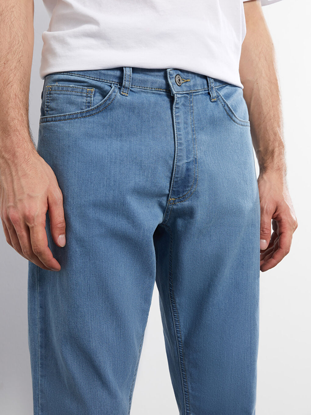 779 جينز بقصة عادية للرجال-2