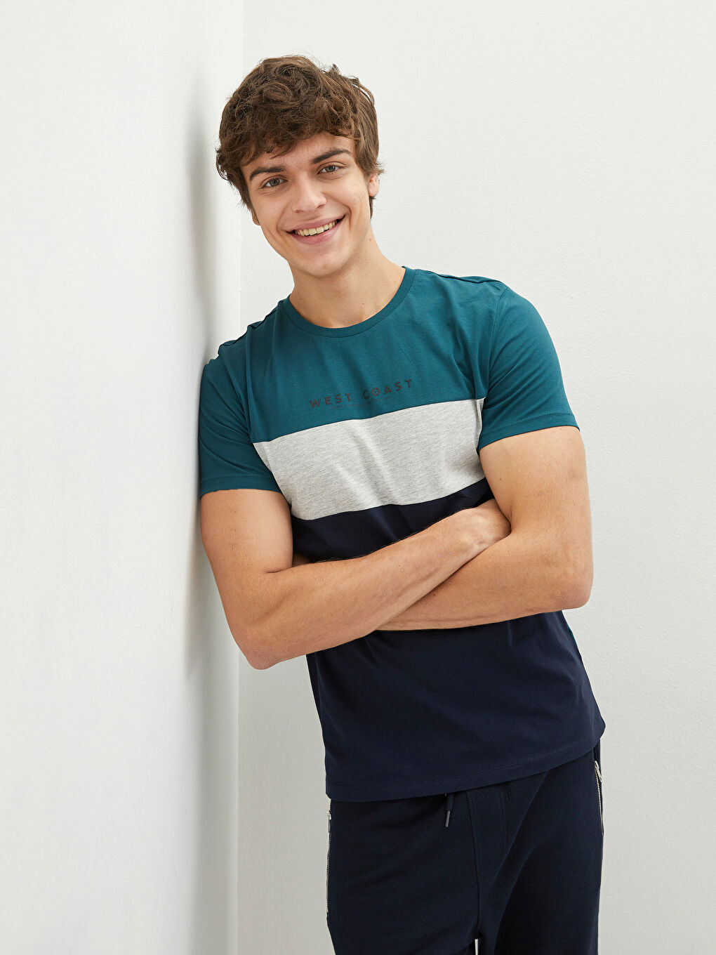 Yeşil Bisiklet Yaka Kısa Kollu Renk Bloklu Penye Erkek Tişört