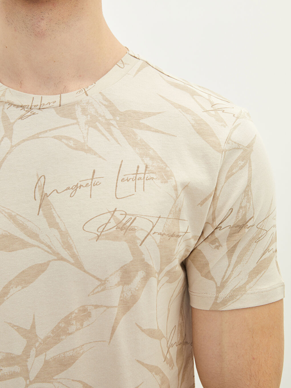 Bej Bisiklet Yaka Kısa Kollu Desenli Penye Erkek Tişört-3