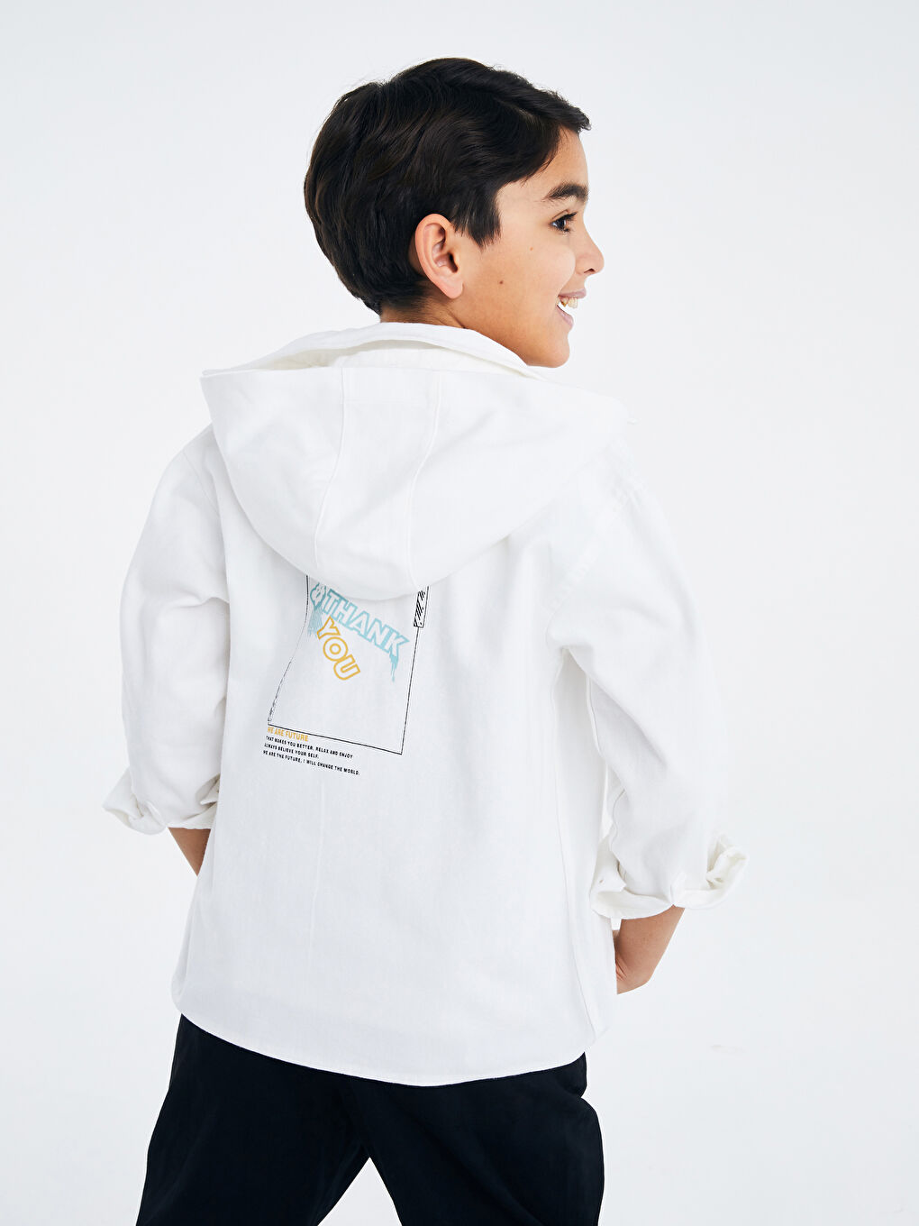 Ekru Kapüşonlu Baskılı Uzun Kollu Gabardin Erkek Çocuk Gömlek-2