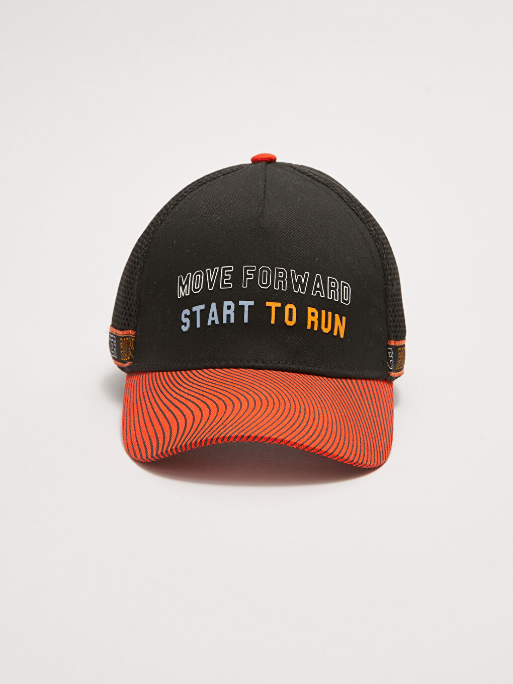 Siyah Yazı Baskılı File Detaylı Erkek Çocuk Kep Şapka