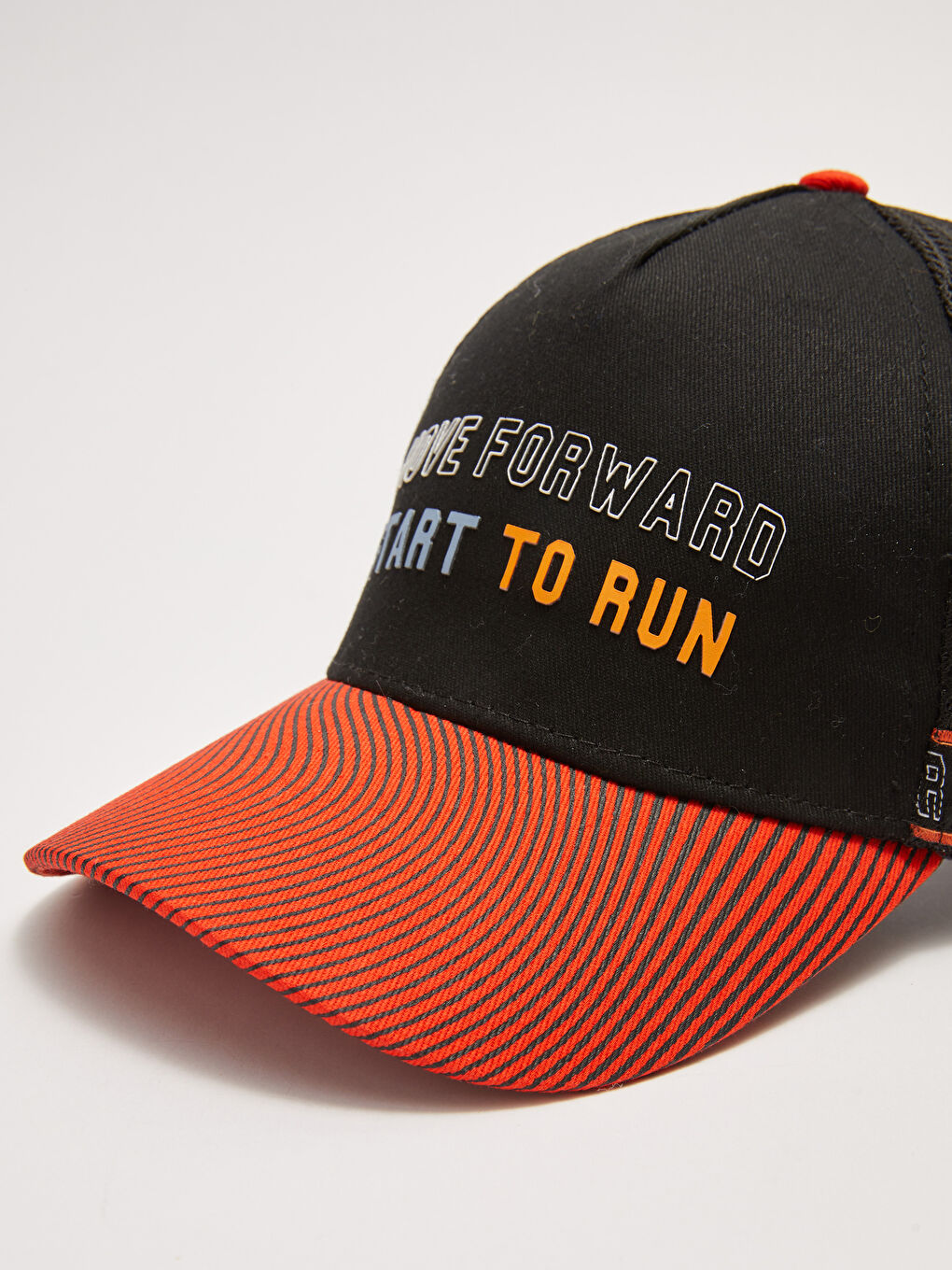 Siyah Yazı Baskılı File Detaylı Erkek Çocuk Kep Şapka-3