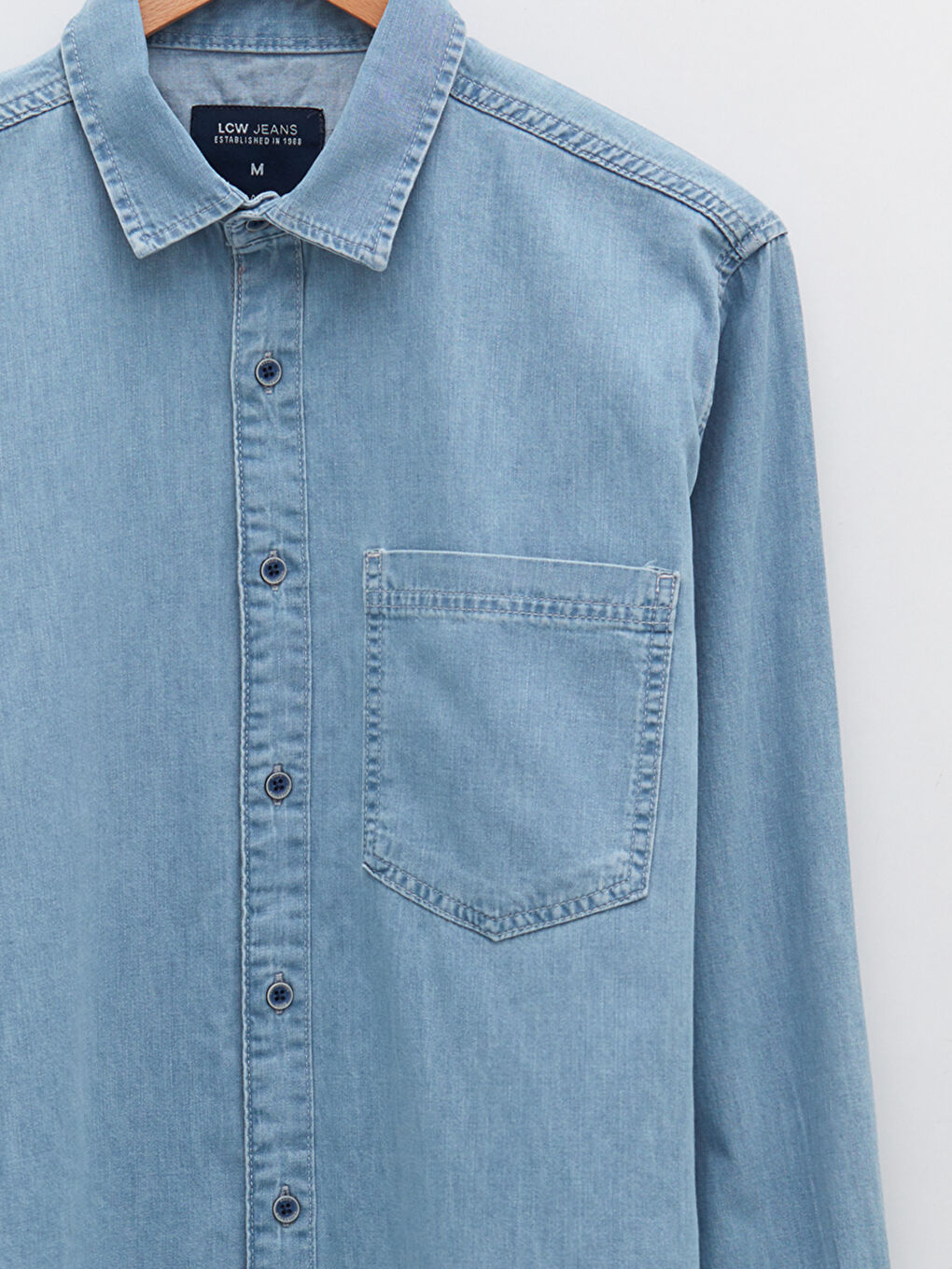 قميص جينز رجالي بأكمام طويلة وقصة مريحة-7