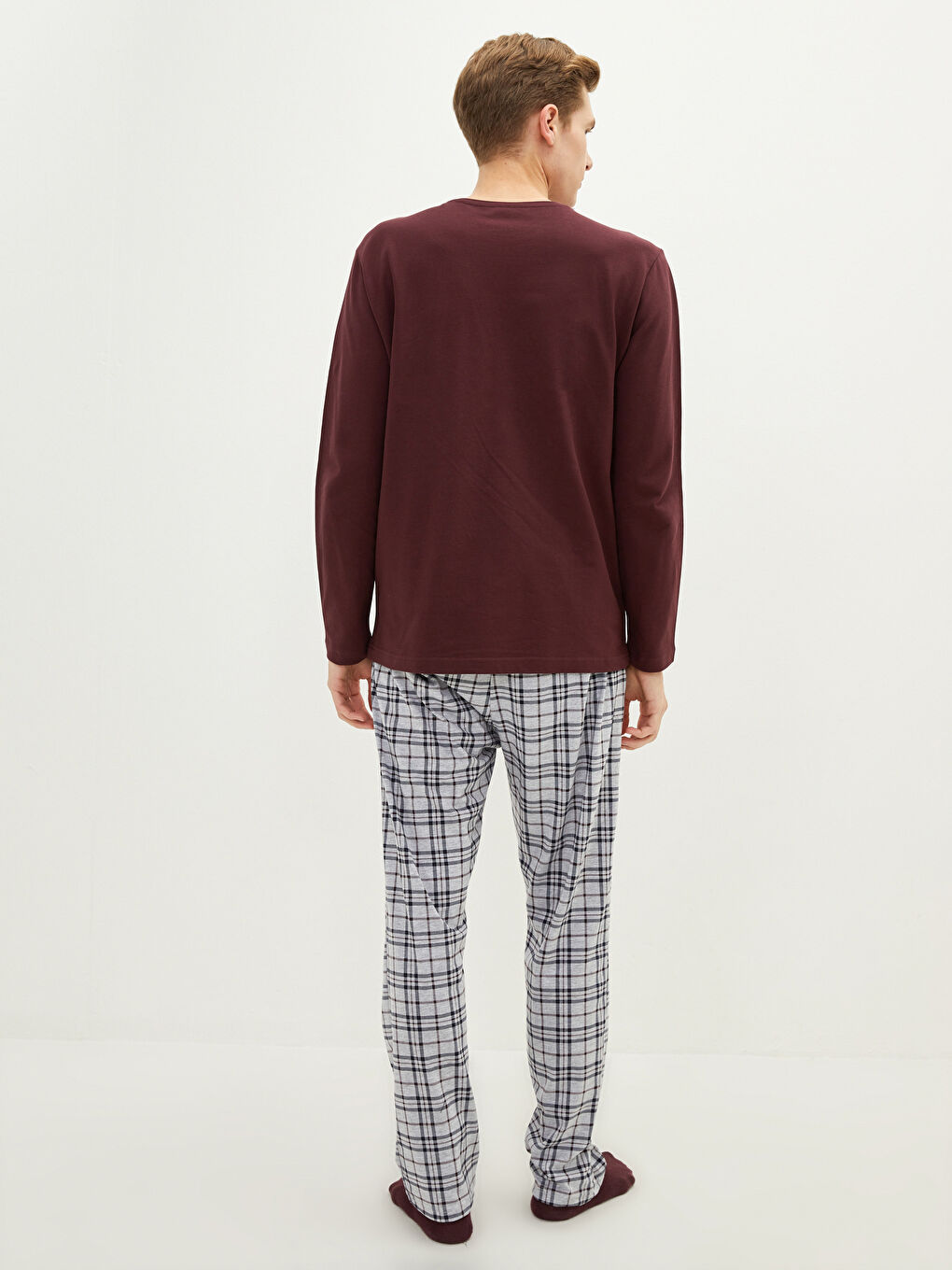 Gri Standart Kalıp Ekose Erkek Pijama Takımı-4