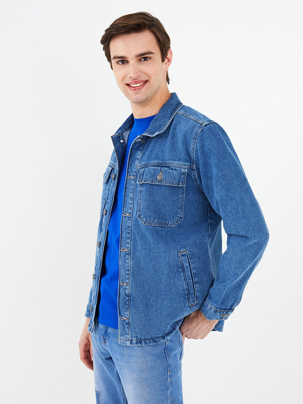 Standard Fit Long Sleeve Men's Jean Jacket-1