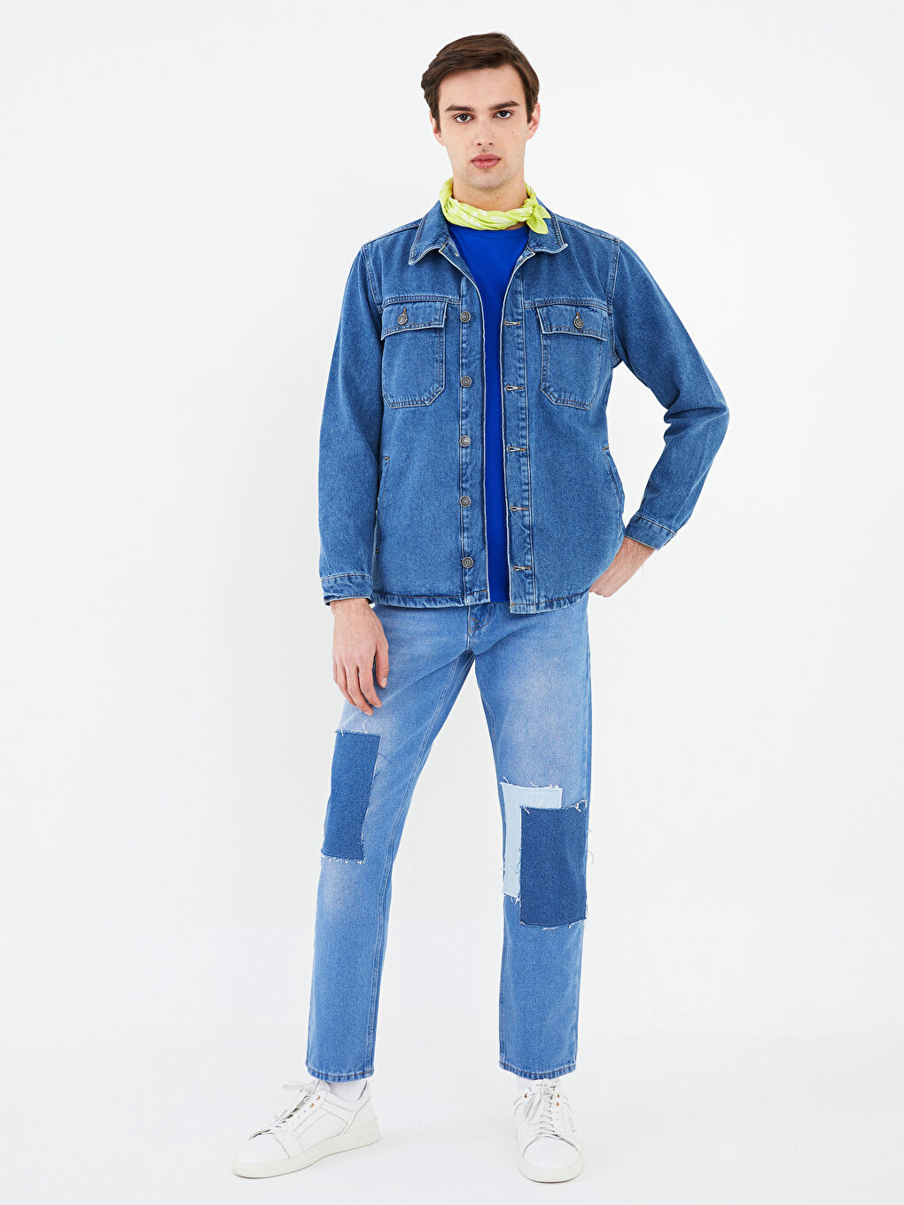 Standard Fit Long Sleeve Men's Jean Jacket-3