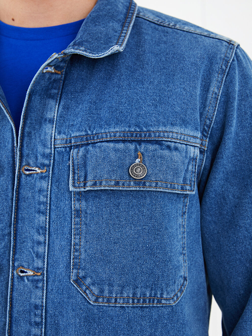 Standard Fit Long Sleeve Men's Jean Jacket-4