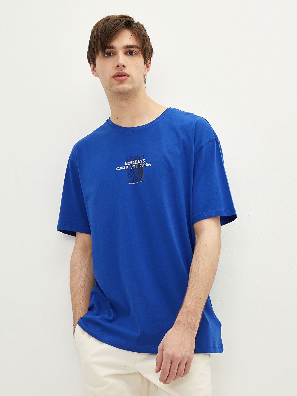 تيشيرت رجالي ياقة دائرية كم قصير مطبوع قطن ممشط-1