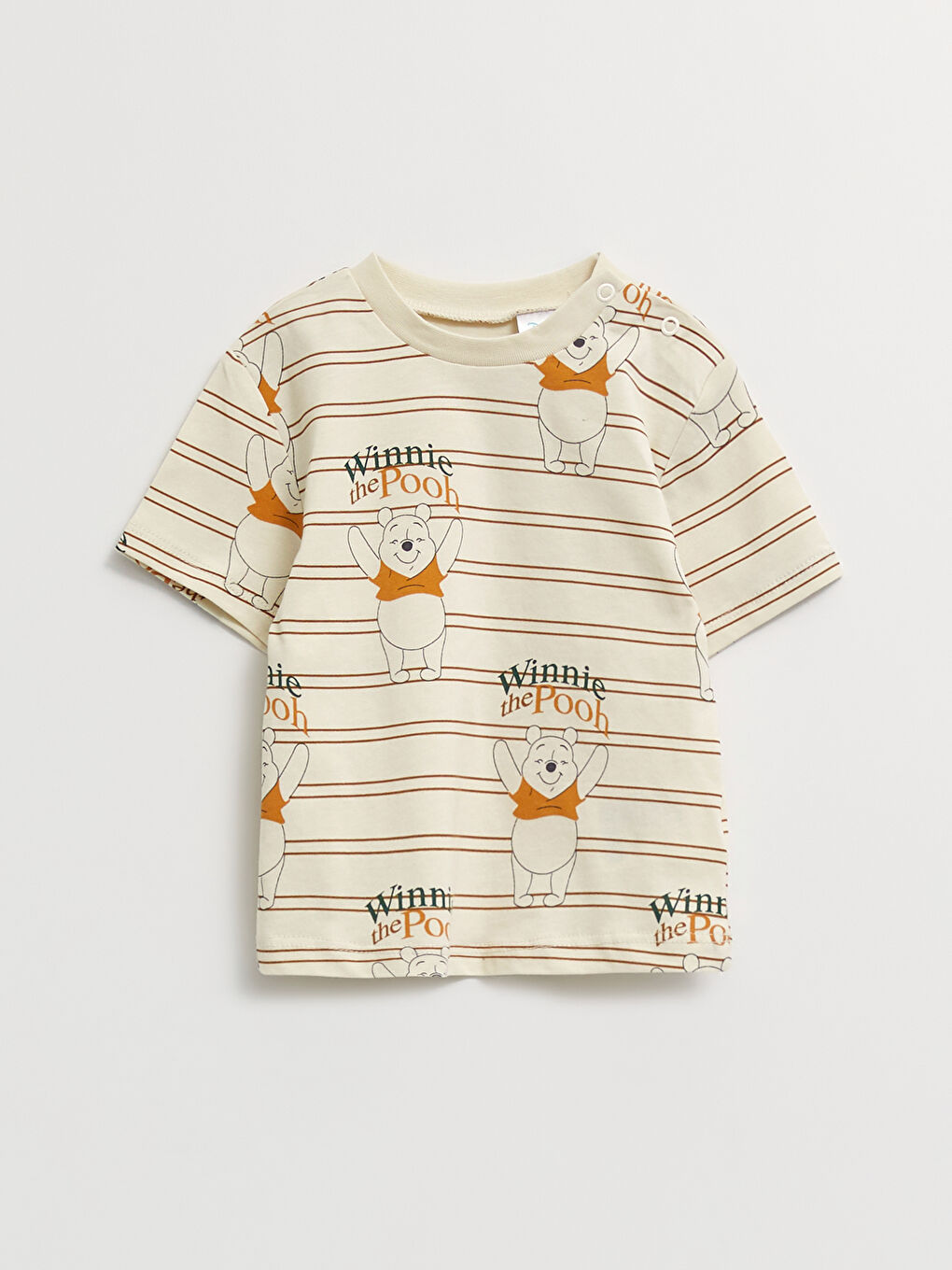 Bej Bisiklet Yaka Kısa Kollu Winnie the Pooh Baskılı Pamuklu Erkek Bebek Tişört ve Şort 2'li Takım-1
