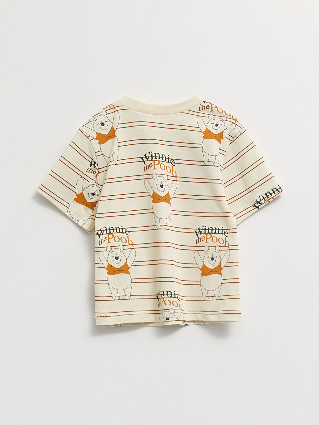 Bej Bisiklet Yaka Kısa Kollu Winnie the Pooh Baskılı Pamuklu Erkek Bebek Tişört ve Şort 2'li Takım-2