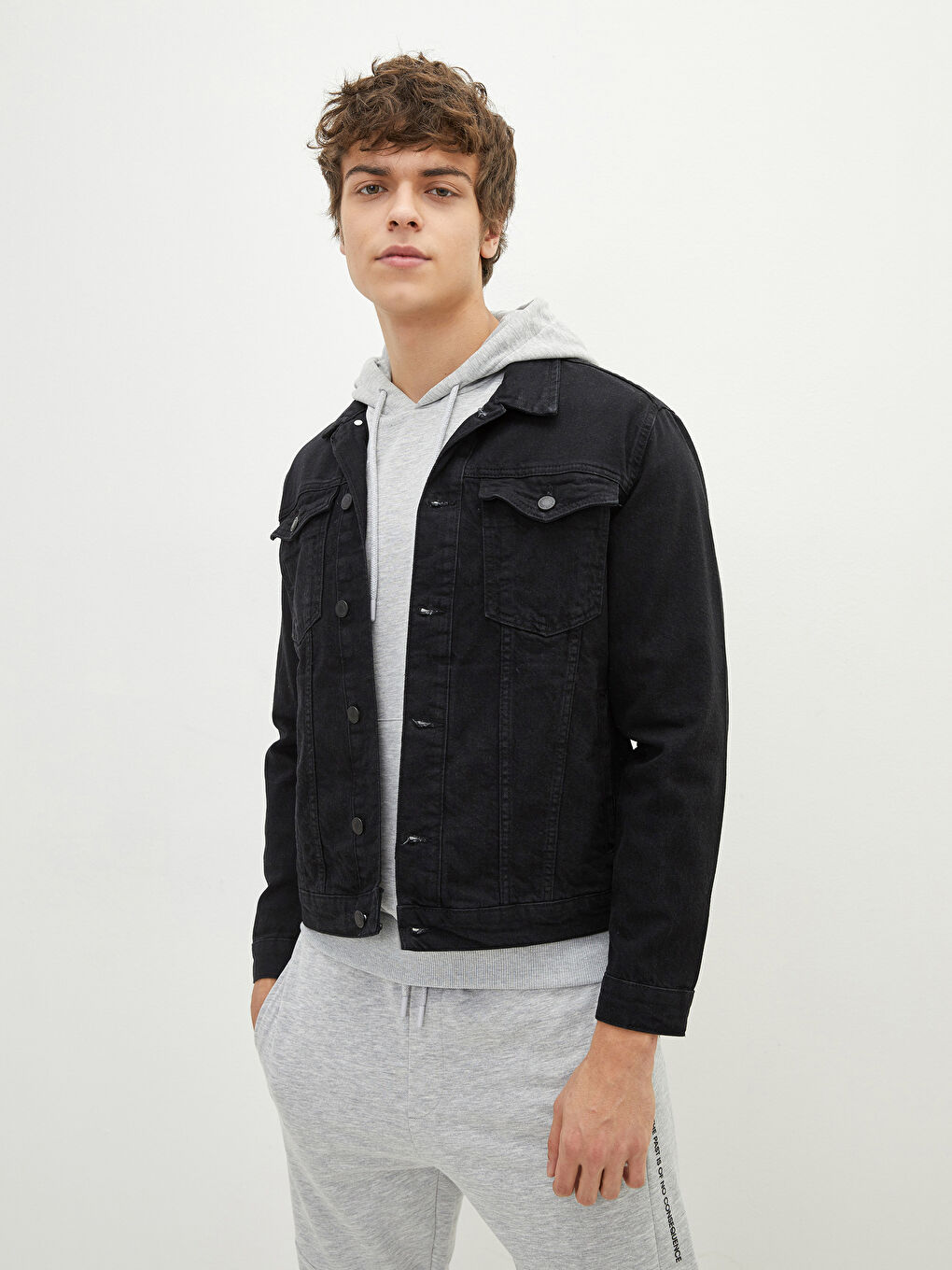 Мужская джинсовая куртка стандартного кроя-1