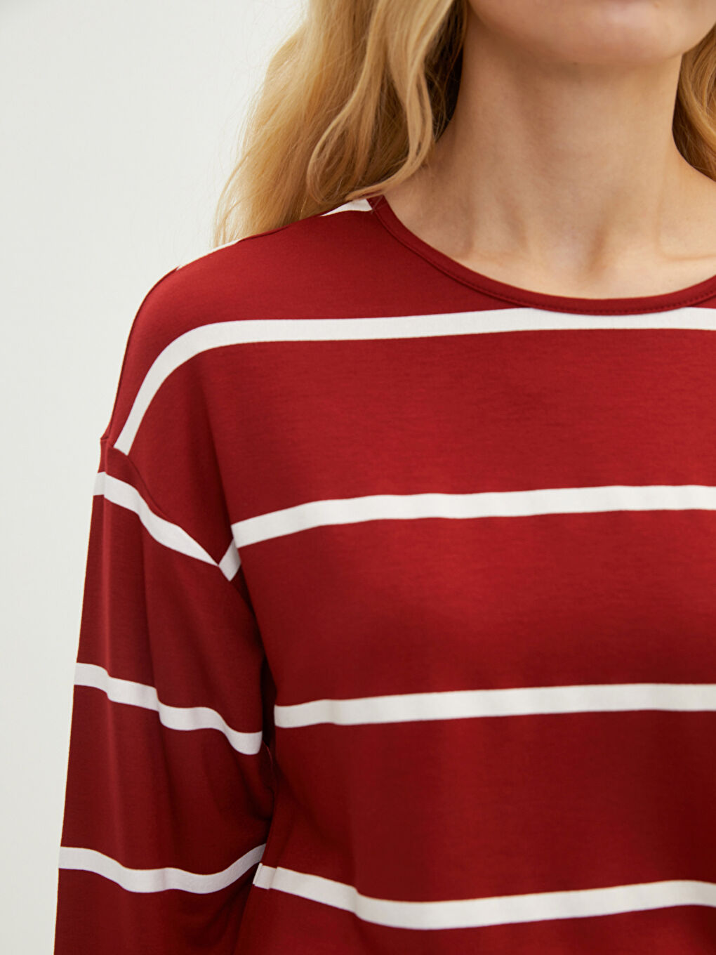 LCWAIKIKI Classic Crew Neck Striped Long Sleeve Women's Sweatshirt Tunic -S25162Z8-HLG